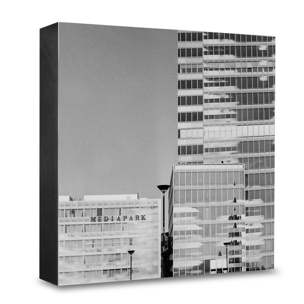 COGNOSCO HG-K115 Photo Wooden Block Medium 15 x 15 cm Wall Picture with Architectural Photography Cologne - Gürzenich, Wood, Black/White, 15 x 15 cm