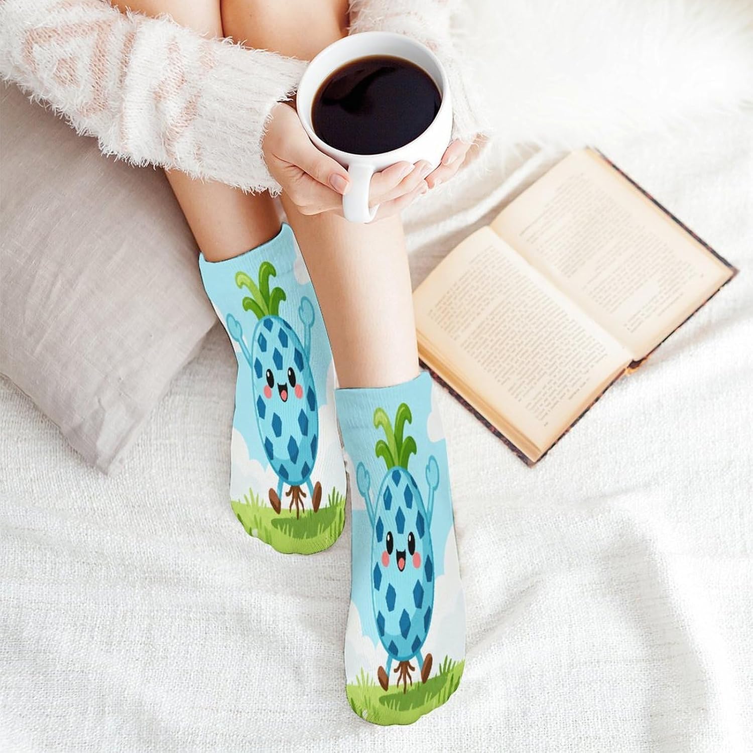 Pineapple Light Blue Crew Sock for Men Women Funny Novelty Socks Athletic Ankle Socks Comfort Soft Low Cut Tab Sock 5 Pairs