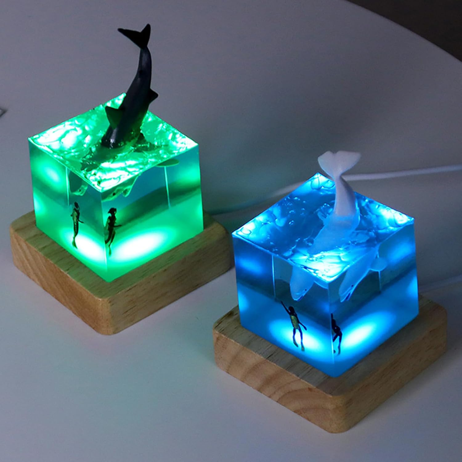 Drawelry Epoxy Resin Multicolor Light Lamp, Handmade Ocean Creative Resin Night Light Decor Wood Base, Whale Ocean Shark Surfer Lamp Desktop Decor Christmas Birthday Gift (Dolphin)