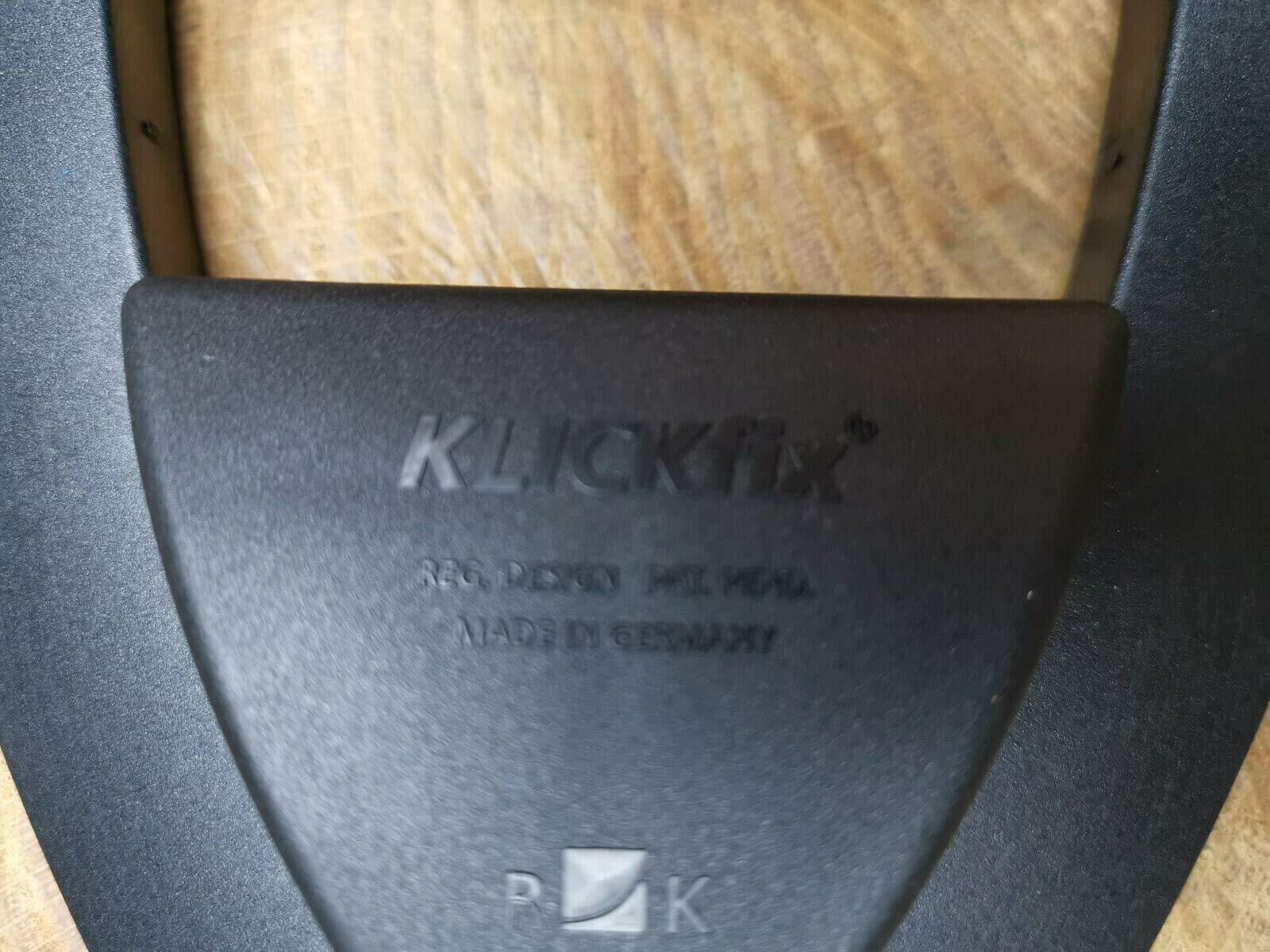 Klickfix Mot Set Sistema de liberación rápida compatible con Click Fix para bolsas de sillín Swing Bags Funda lateral para motocicleta lado izquierdo y derecho Harley Davidson Sportster
