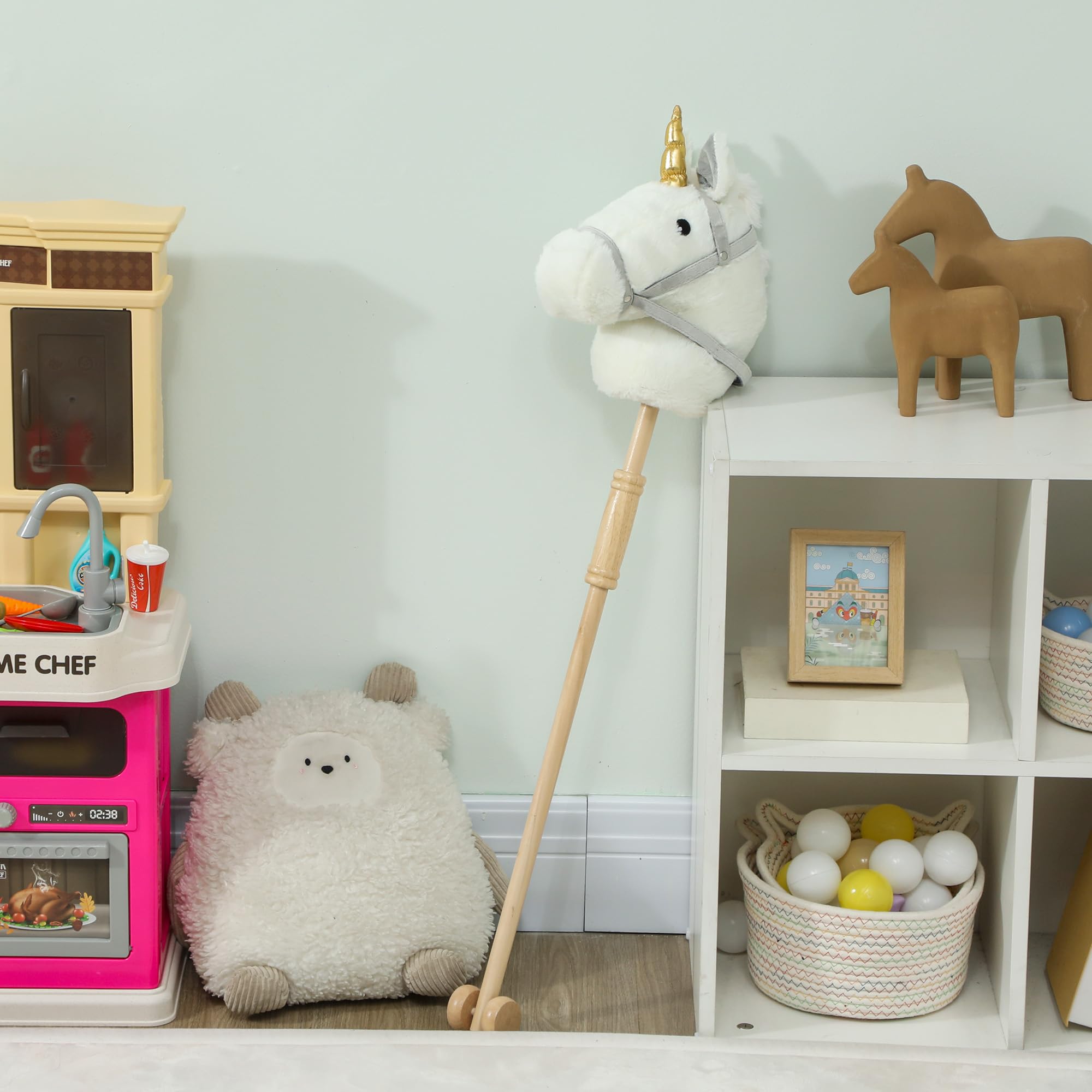 AIYAPLAY Cabeza de Caballo con Palo de Madera, Diseño Unicornio, Sonidos y Ruedas, Caballo de Juguete, 95 cm de Altura, Blanco