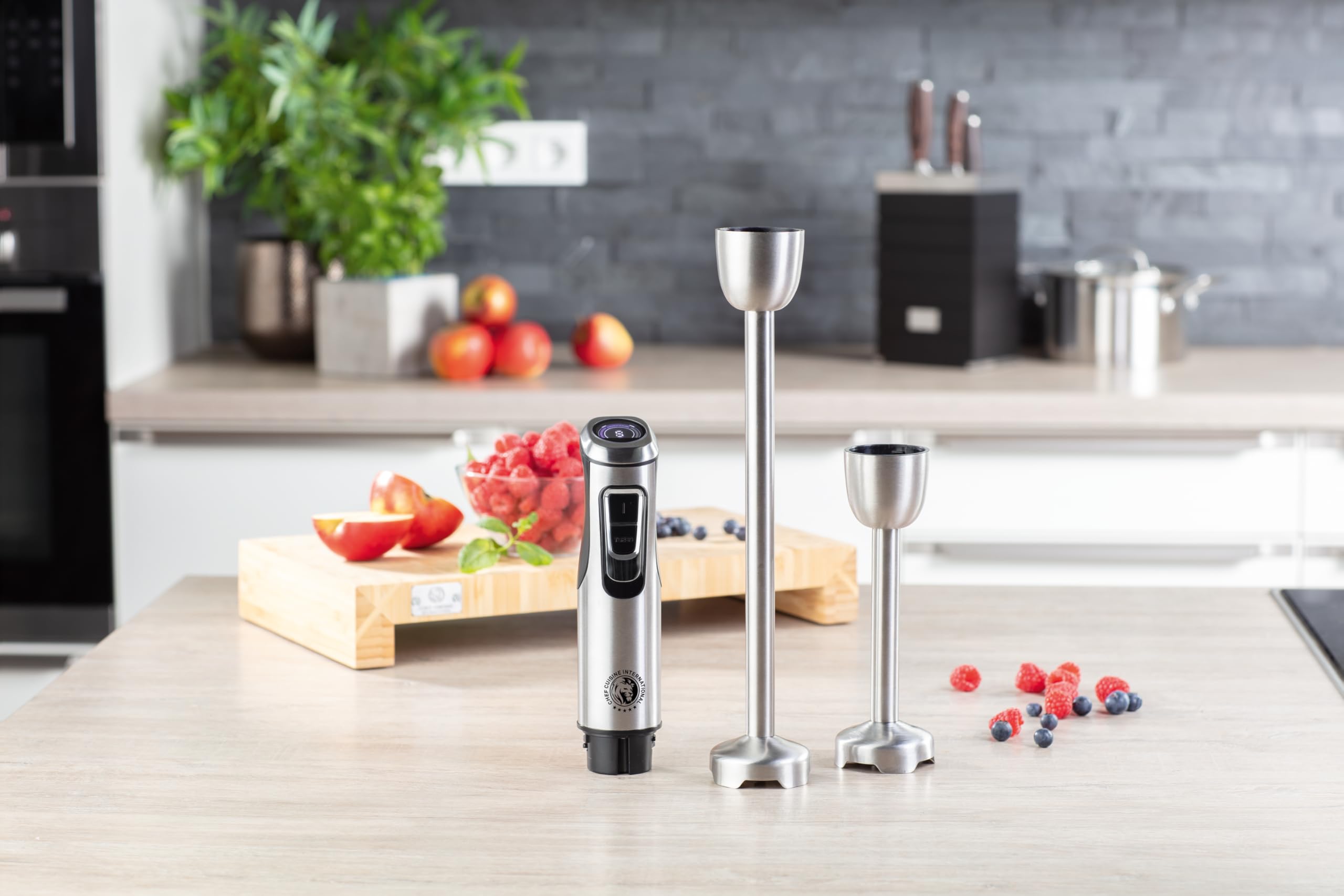 CHEF CUISINE Akku-Stabmixer, Edelstahl, 180W, 23.000 U/min, 9 Geschwindigkeitsstufen, 2x Pürierstäbe 20/30 cm, 600ml BPA-freier Mixbehälter, 2x 2600mAh Akku