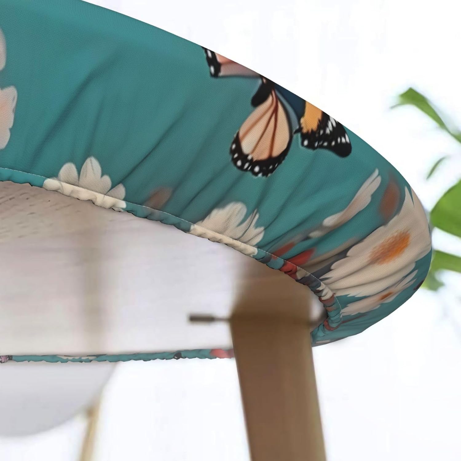 Hen Flying Butterflies Among Flowers Print Outdoor Patio Kitchen Decor Supplies Wipeable Round Table Cloth for Indoor Outdoor
