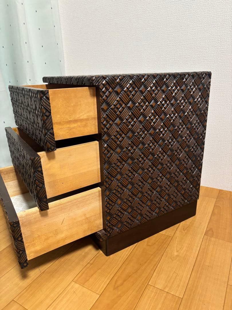 木彫り細工　寄木細工　三段引き出し　高級民芸家具　小物収納 Amazon.co.jp: 木彫り細工 寄木細工 三段引き出し 高級民芸家具 小物