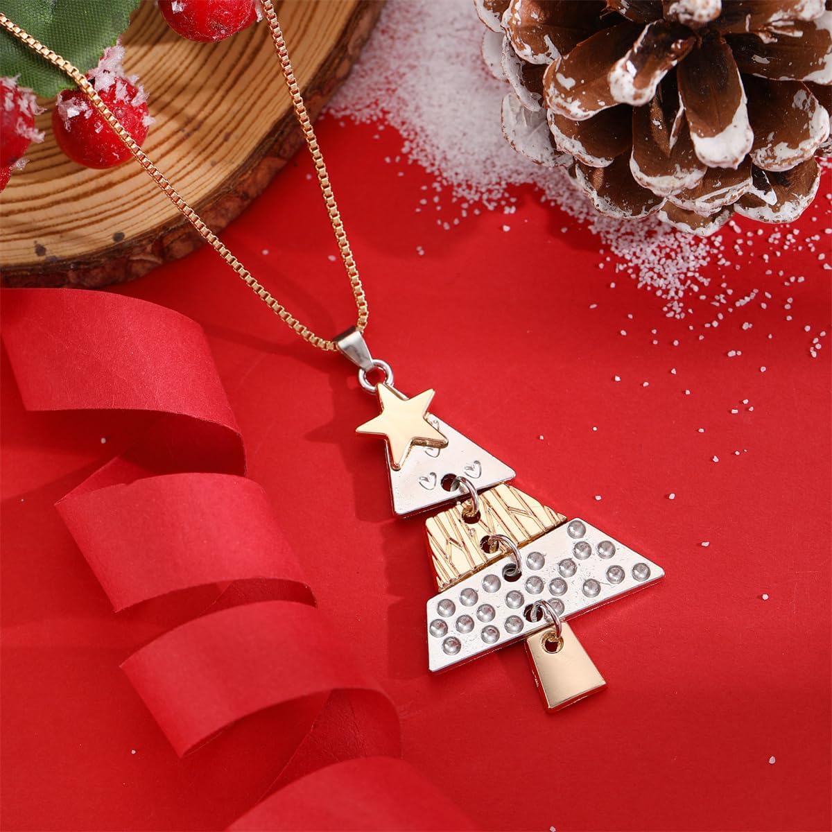 Hebelee Christmas Tree Pendant Necklace for Women Gold-Toned Star Xmas Statement Choker Snake Chain Necklaces Adjustable Fashion Lightweight Thanksgiving Holiday Jewelry 18 Inches - Image 5