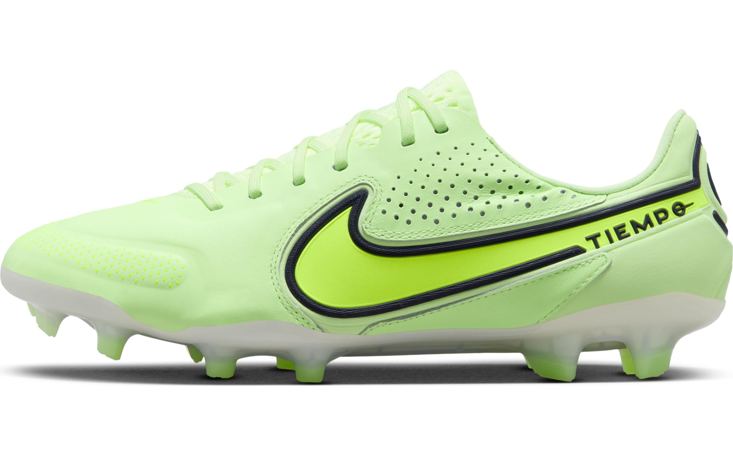 NIKE Mens Soccer Low