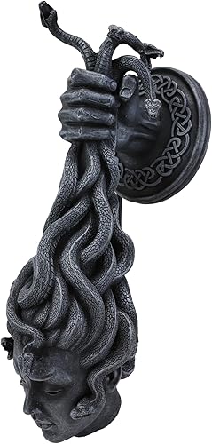 Miniatura 5 de Ebros Mitología griega Severed Head of Goddess Medusa con pelos de serpiente colgando de Perseo, placa decorativa de pared de mano de 12.25 pulgadas