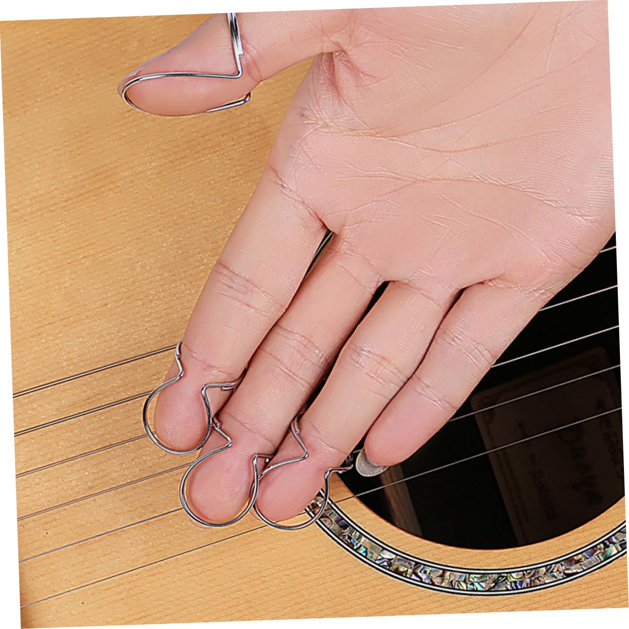 SUPVOX Lot De 8 Médiators En Métal Pour Guitare Basse Et Banjo, Médiator Pouce Et Index, Couleurs Doré Et Argenté, Fins Et Légers, Accessoires Pour Musiciens Et Instruments à Cordes