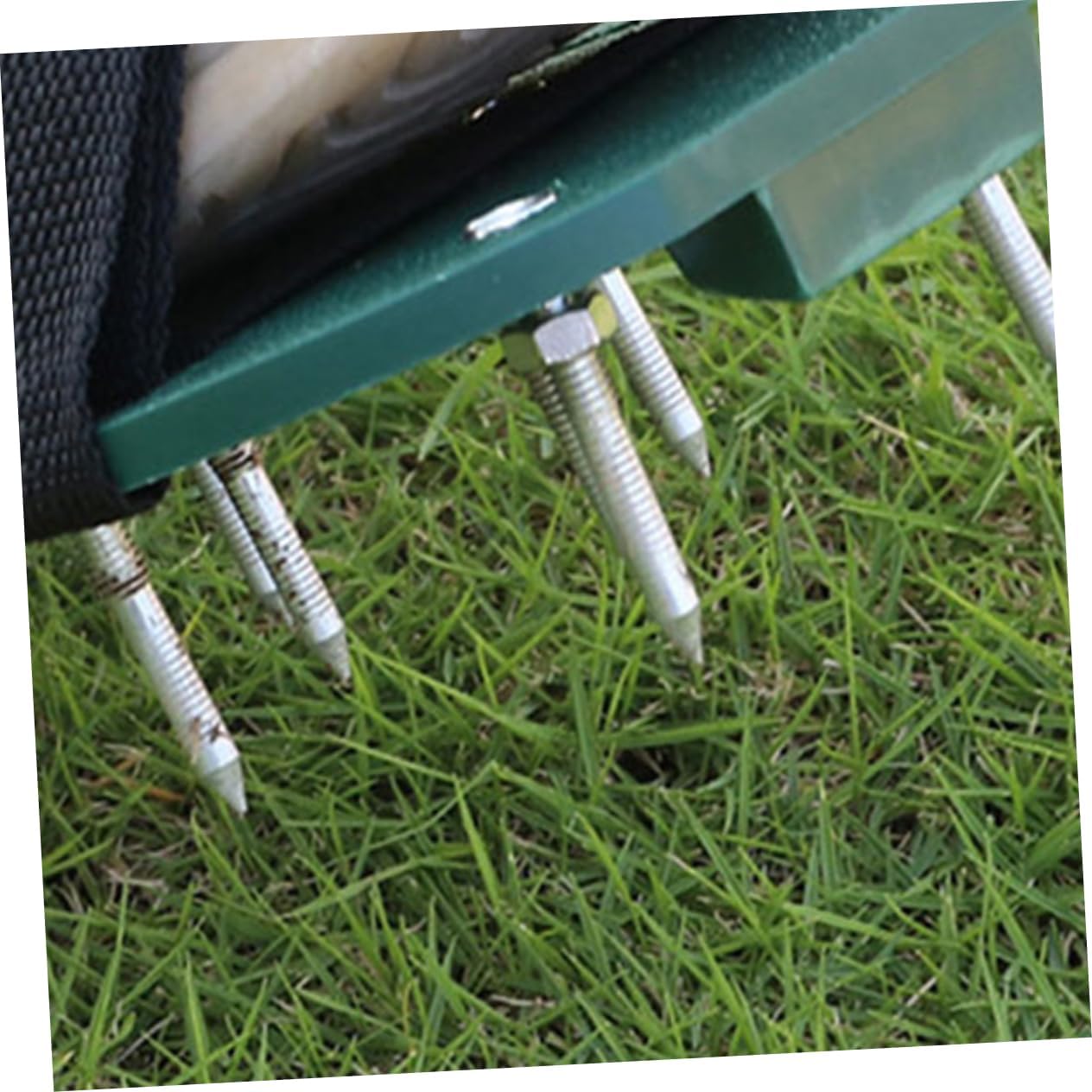 ERINGOGO 40pcs Heavy Duty Lawn Aerator Shoes Metal Spikes Garden Aerating Sandals for Grass Sturdy Aerator Shoe Accessories for Lawn Care and Soil Aeration