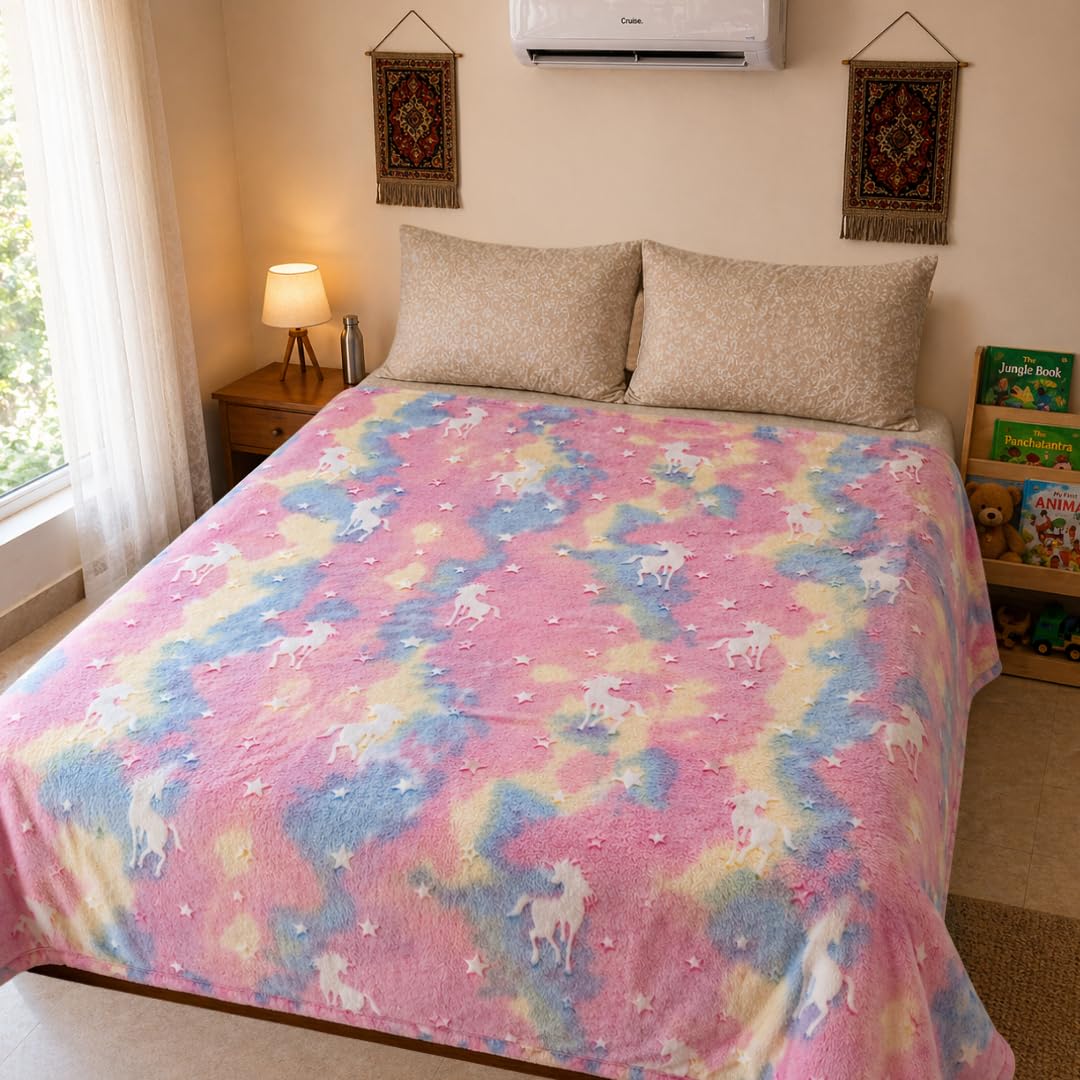 Famyo® Queen Size Glow in The Dark Blanket for Kids - Unicorn | 200x152 cm, 0-15 Years | Soft Flannel Fleece Throw | Cozy & Warm All-Season Glow Blanket | Ideal Gift for Boys & Girls (Pink) 3