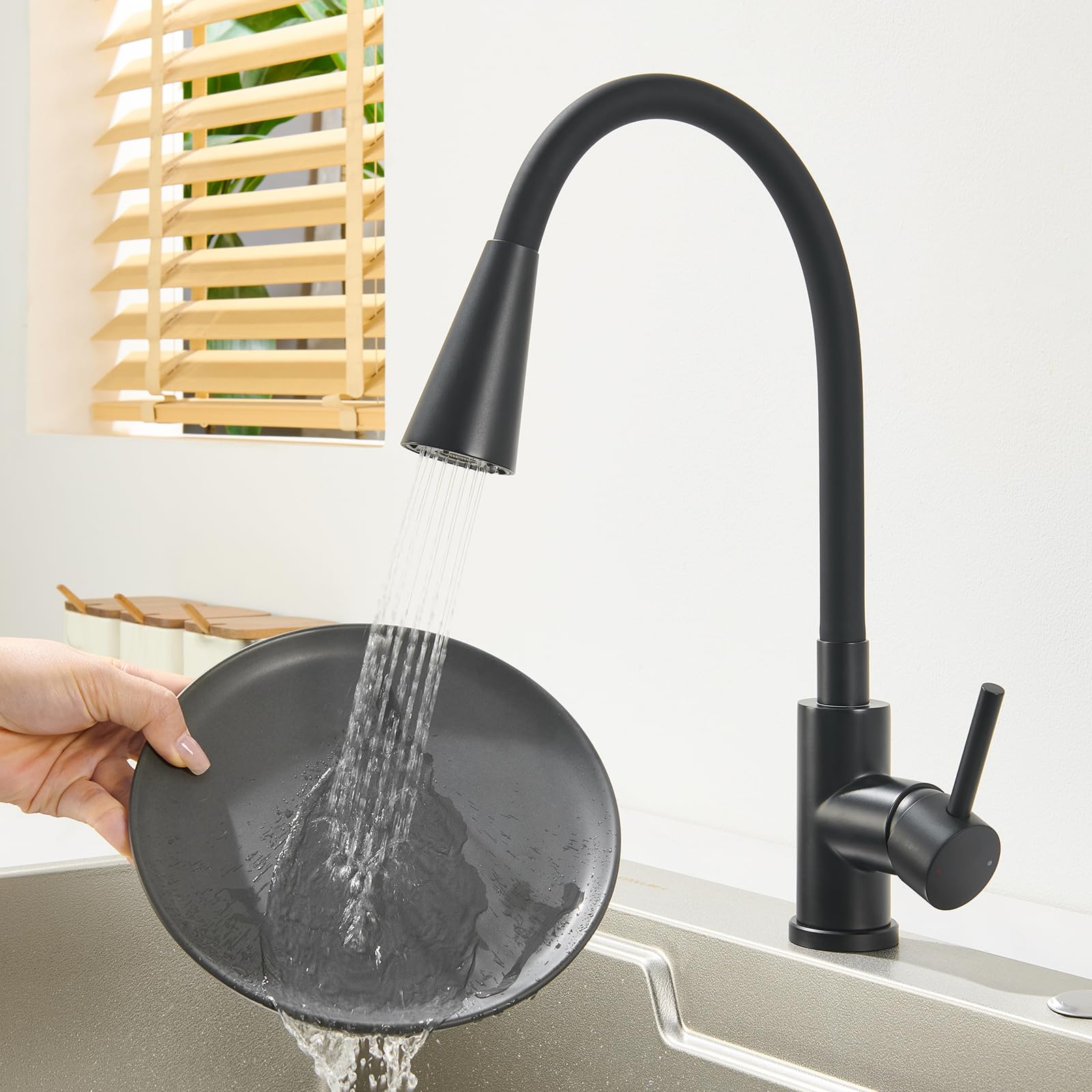 Robinet Cuisine Noir, Mitigeur Cuisine avec Bec Flexible 4 Modes de Réglage, Robinetterie Evier Pivotant à 360° en Acier Inoxydable, Froid & Chaud Disponible