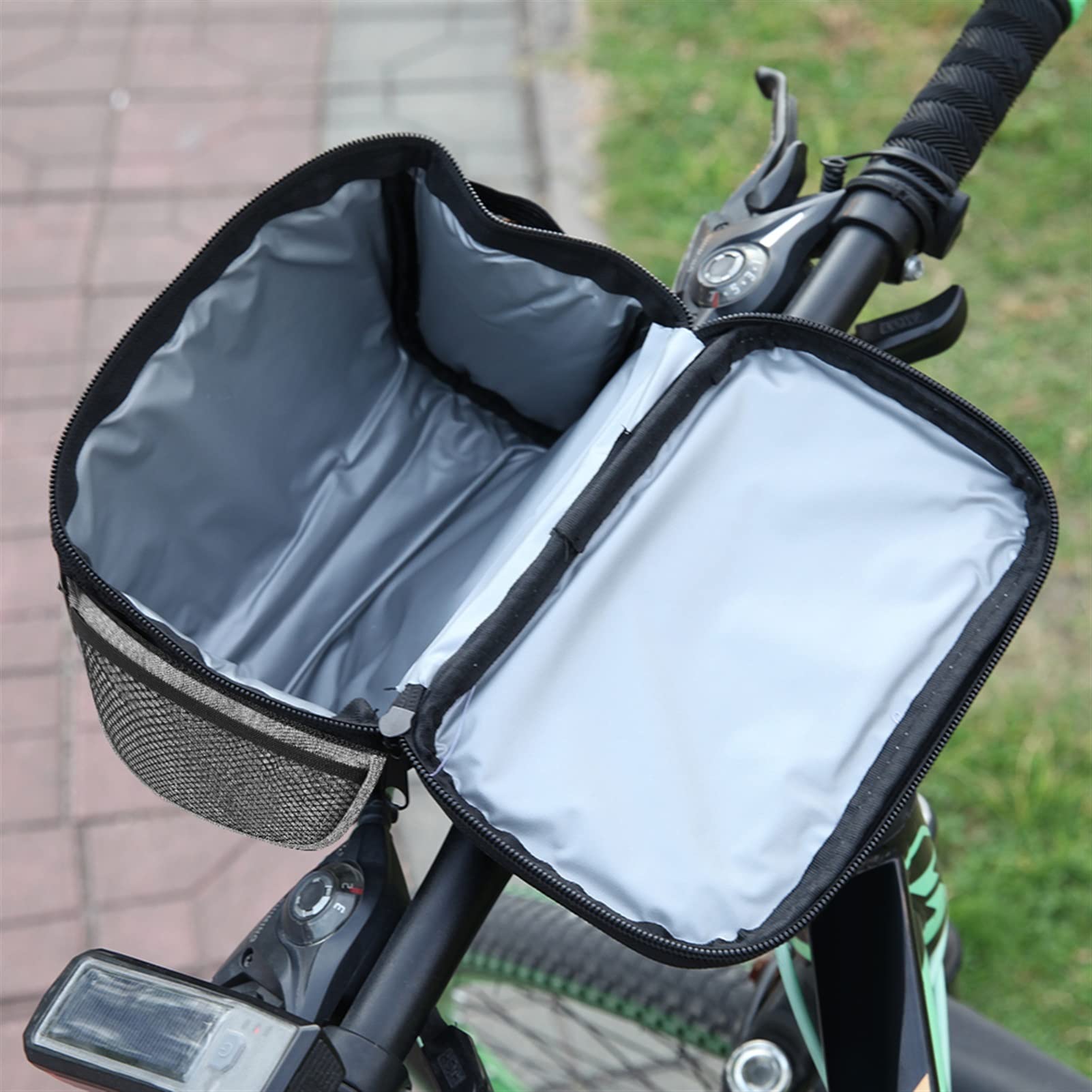 Sacoche thermique de vélo 1.5L pour consulter son GPS en restant au sec
