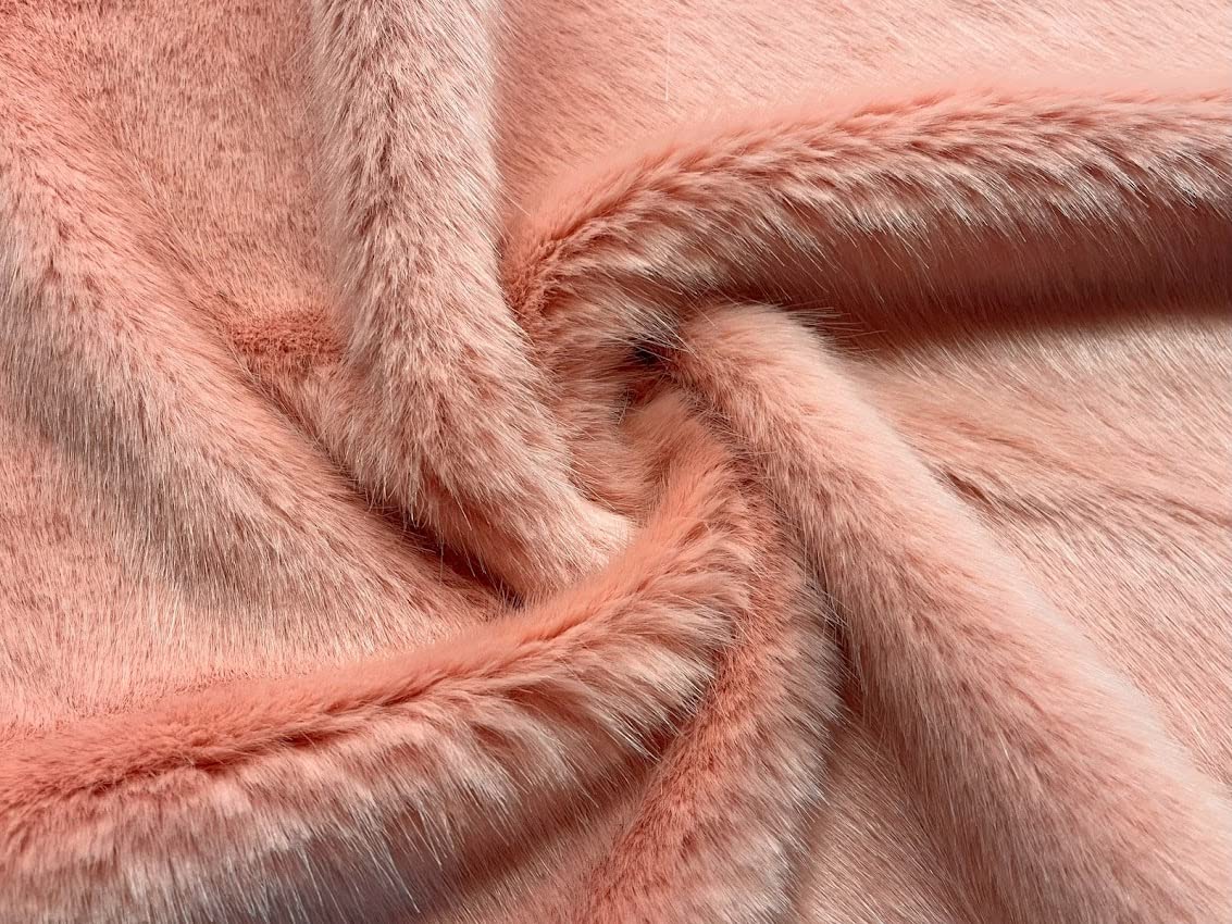 Tissu super luxe en imitation fourrure rose pour créer de doux souvenirs artisanaux