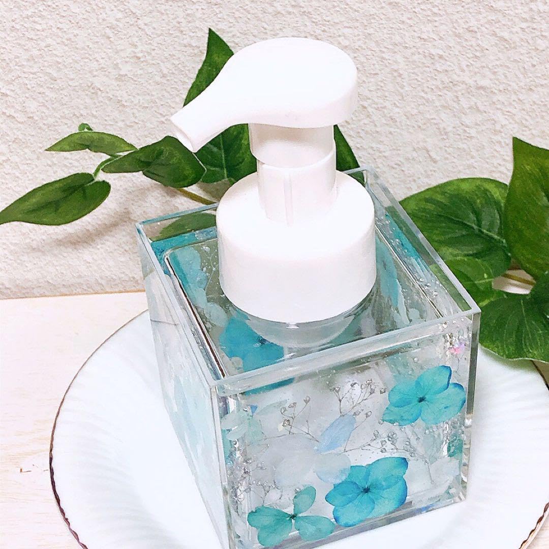Amazon.co.jp: 固まるハーバリウム ディスペンサー 泡 水色