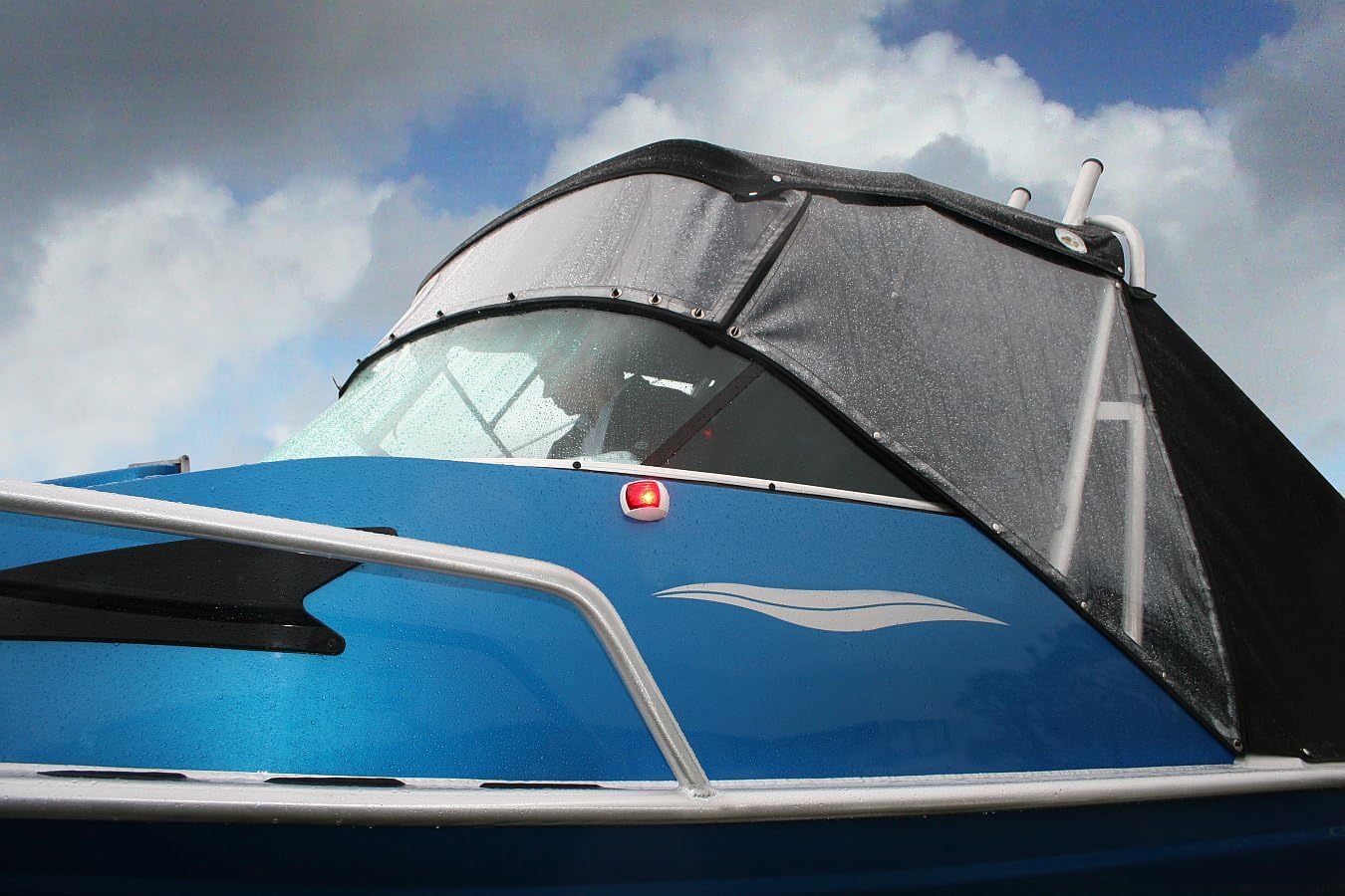 Hella 980520501 '0520 Series' NaviLED Multivolt White 8-28V DC 2 NM Compact Stern Navigation Light with Clear Lens and Black Shroud