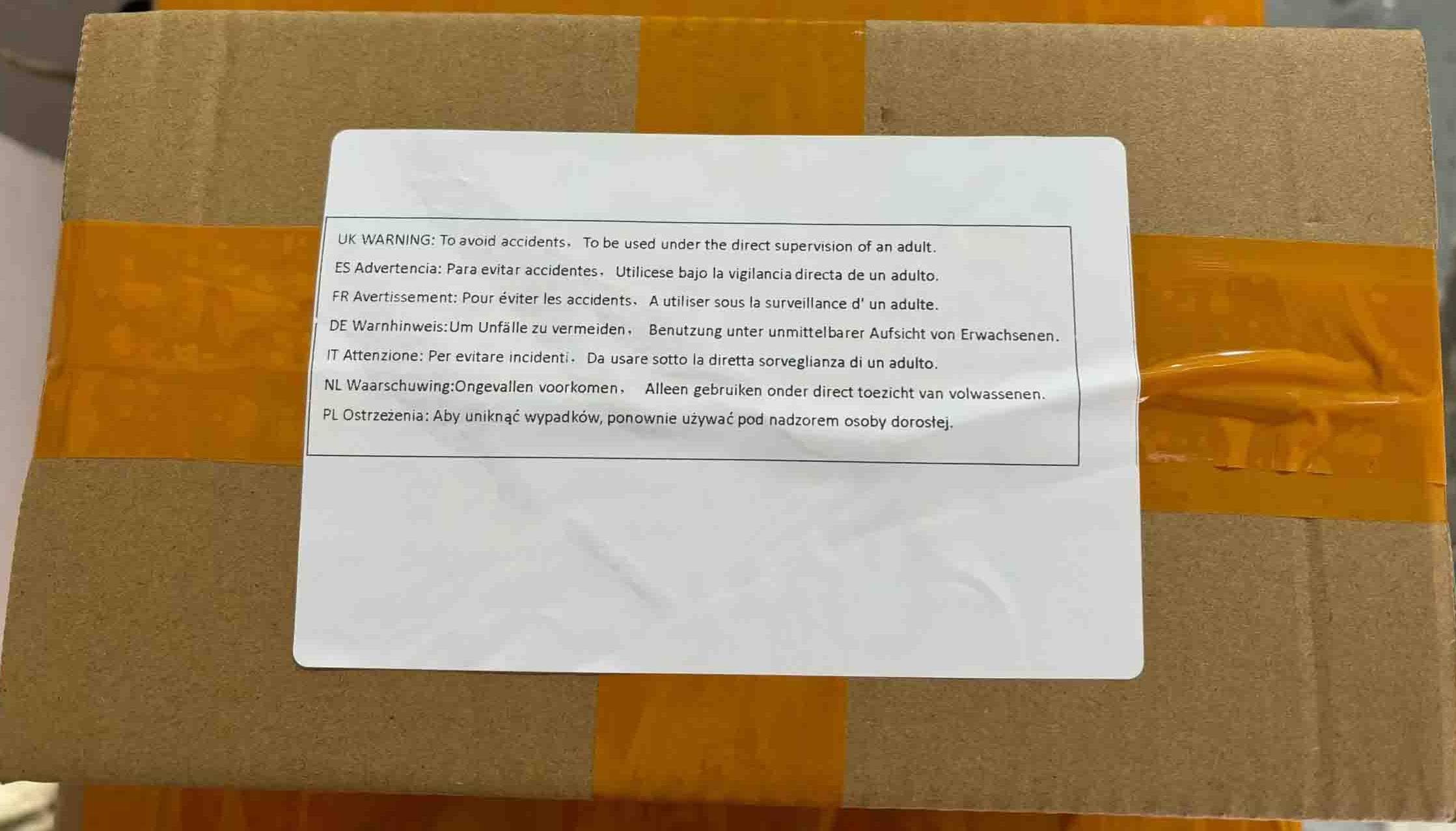 Mały segregator z zamykanymi drzwiami do przechowywania danych w biurze z ochroną hasłem, żelazny pojemnik na biurko ze stojakiem na drukarkę