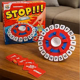 Jogo de Palavras STOP RODA DE LETRAS GRANDE EM PORTUGUÊS- Jogo de Tabuleiro Divertido para Toda a Família Com Cronômetro e Roda Giratória Educativo (Modelo 1)