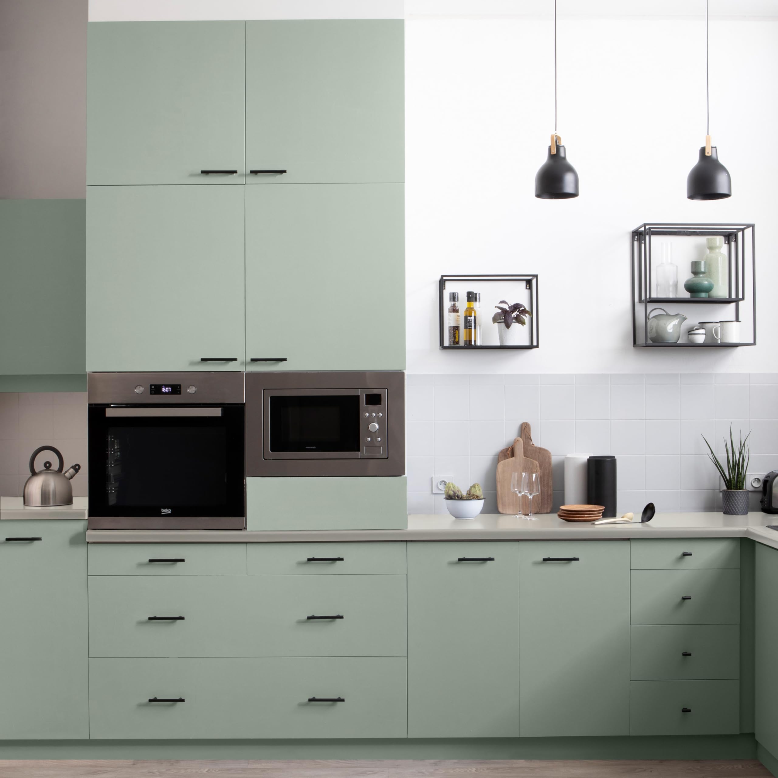 V33 Peinture Cuisine - Rénovation Perfection® - Haute Résistance taches et Chocs - Ultra-Lessivable - Meuble - Crédence - Plan de travail - Vert Sauge satin - 2L