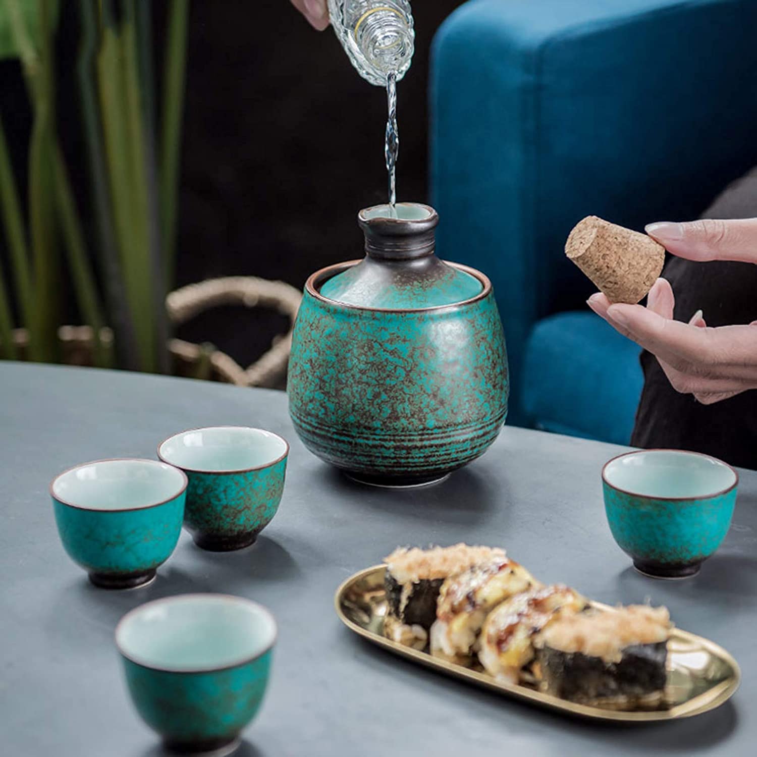 Ceramiczny zestaw do sake z podgrzewaczem, 4 szklankami, butelką do serwowania i miską podgrzewającą, 6-częściowy zestaw do codziennego picia do domu