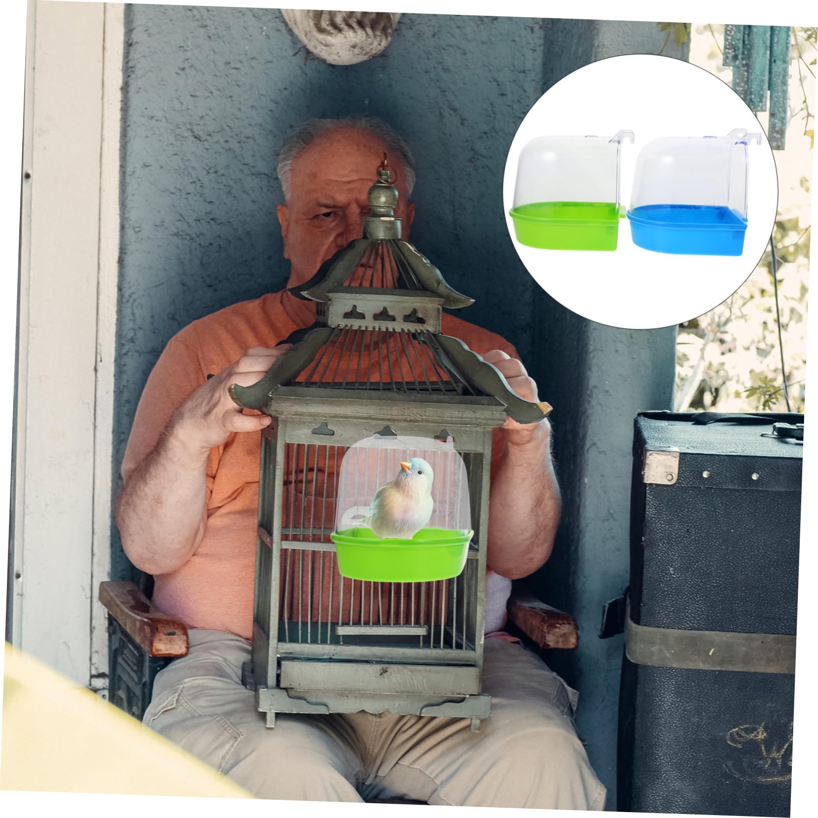 VANZACK 2Pcs Parrot Creative Bathing Supplies for Birds Lightweight Durable Bathing Accessory Helps Moisturize Skin and Remove Dust Random Color Random Color