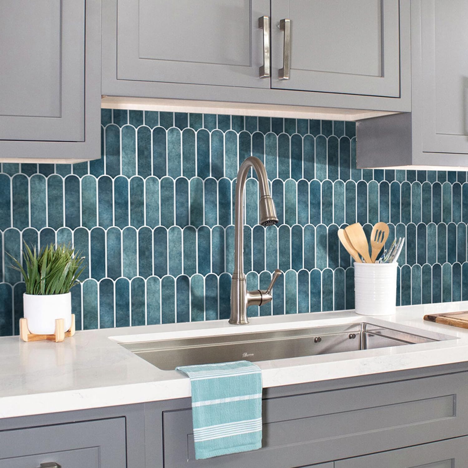 Commomy Matte Peel and Stick Backsplash - 10 Sheets of 11.8" x 11.8" - 3D Blue Peel and Stick Tile for Kitchen and Bathroom PVC Wall Tiles Interior Renters,RV,Bedroom,Living Room
