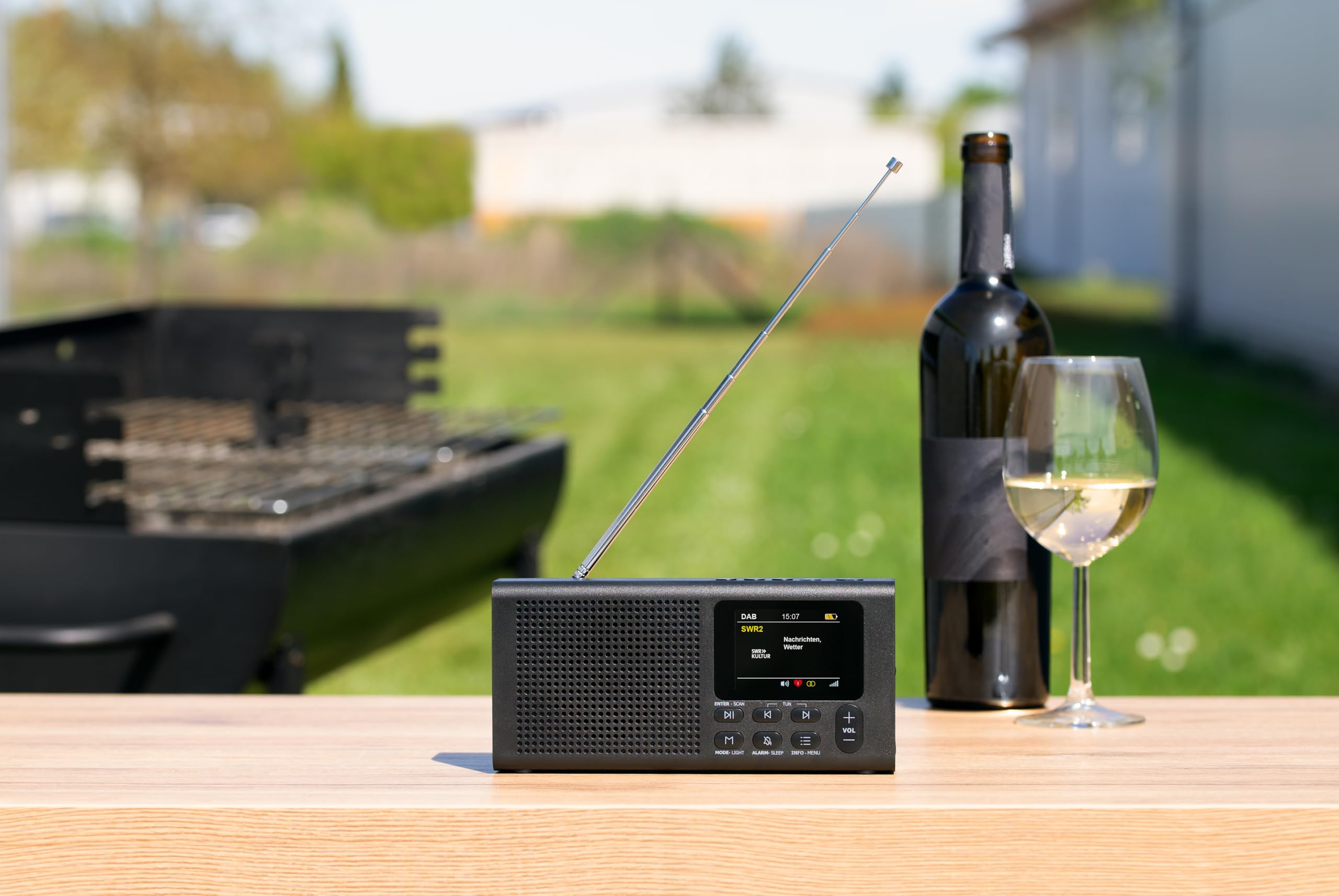 Dynavox DBT200 Radio Digital portátil Dab+/FM, Ideal como Radio de Cocina, Radio de baño, Radio de Oficina, Radio de Taller, Despertador, Pantalla BT, TFT, Funcionamiento con Red eléctrica o baterías