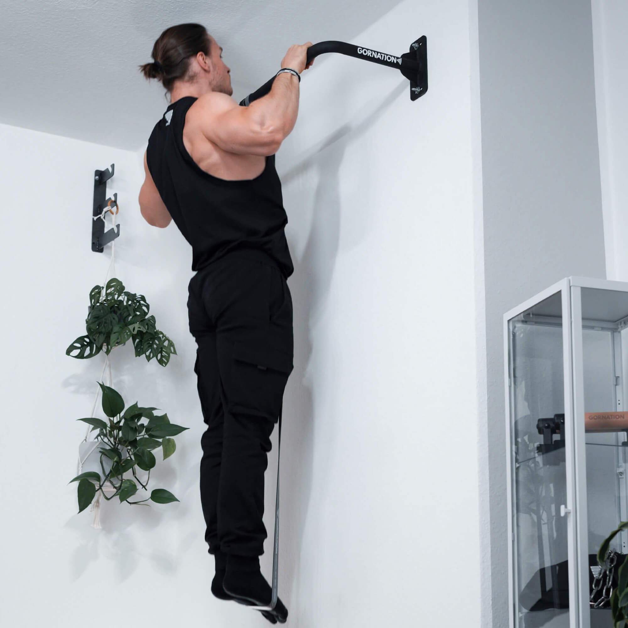 GORNATION Sbarra per Trazioni a Muro, Barra Trazioni Muro o Soffitto, Pull Up Bar Multifunzionale Antiscivolo, Stabile e Resistente, Ideale per Calisthenics, Trazioni, Chin Ups e Allenamenti a Casa