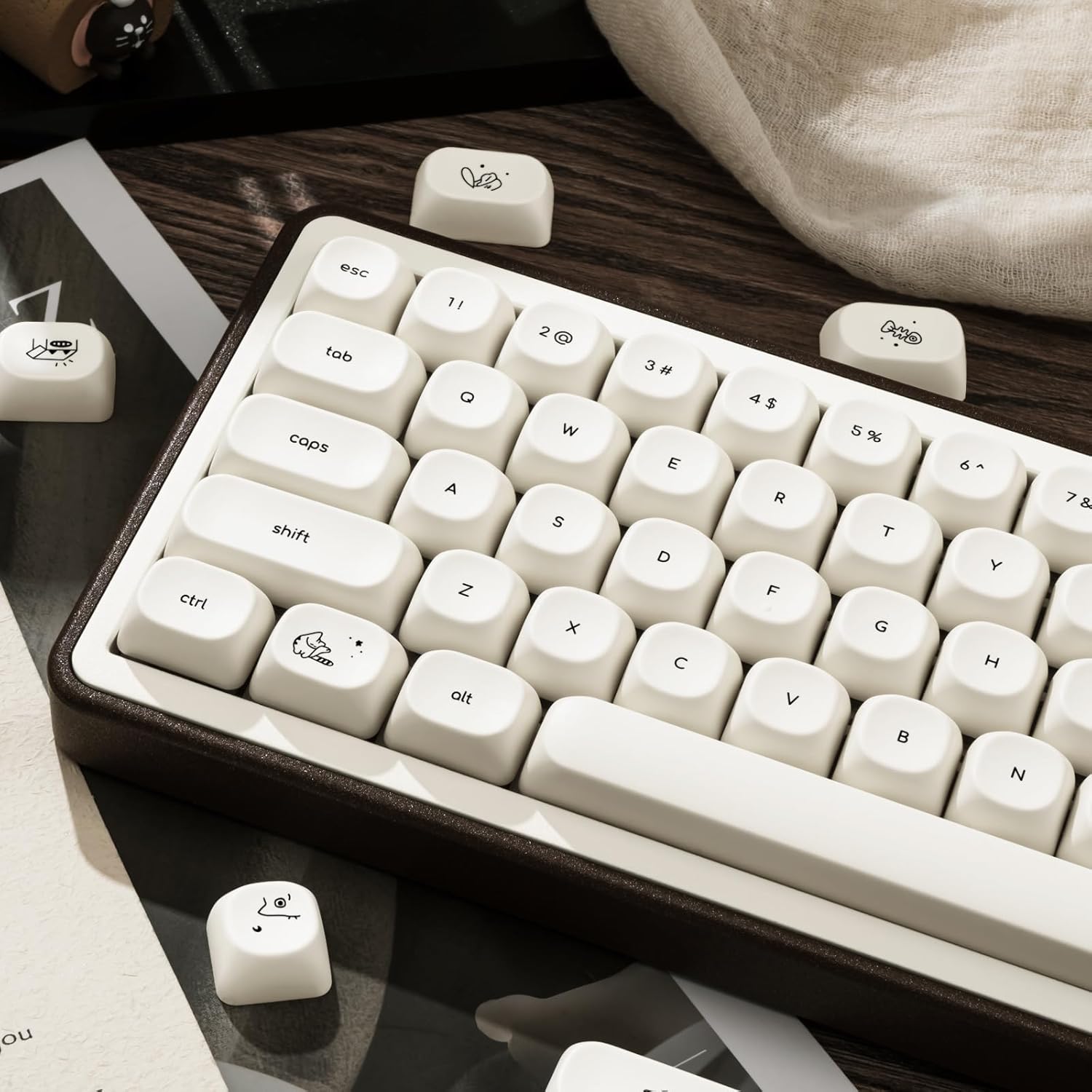PBT Keycaps Set 124 Keys, Minimalist Style Custom White Cat Keyboard Dye-Sublimation MOA Profile Keycaps 60 65 75 100 Percent