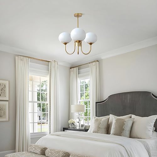 Miniatura 7 de Candelabro vintage dorado de 3 luces con forma de globo de vidrio de leche, lámpara de techo Sputnik de latón de mediados de siglo, moderna lámpara