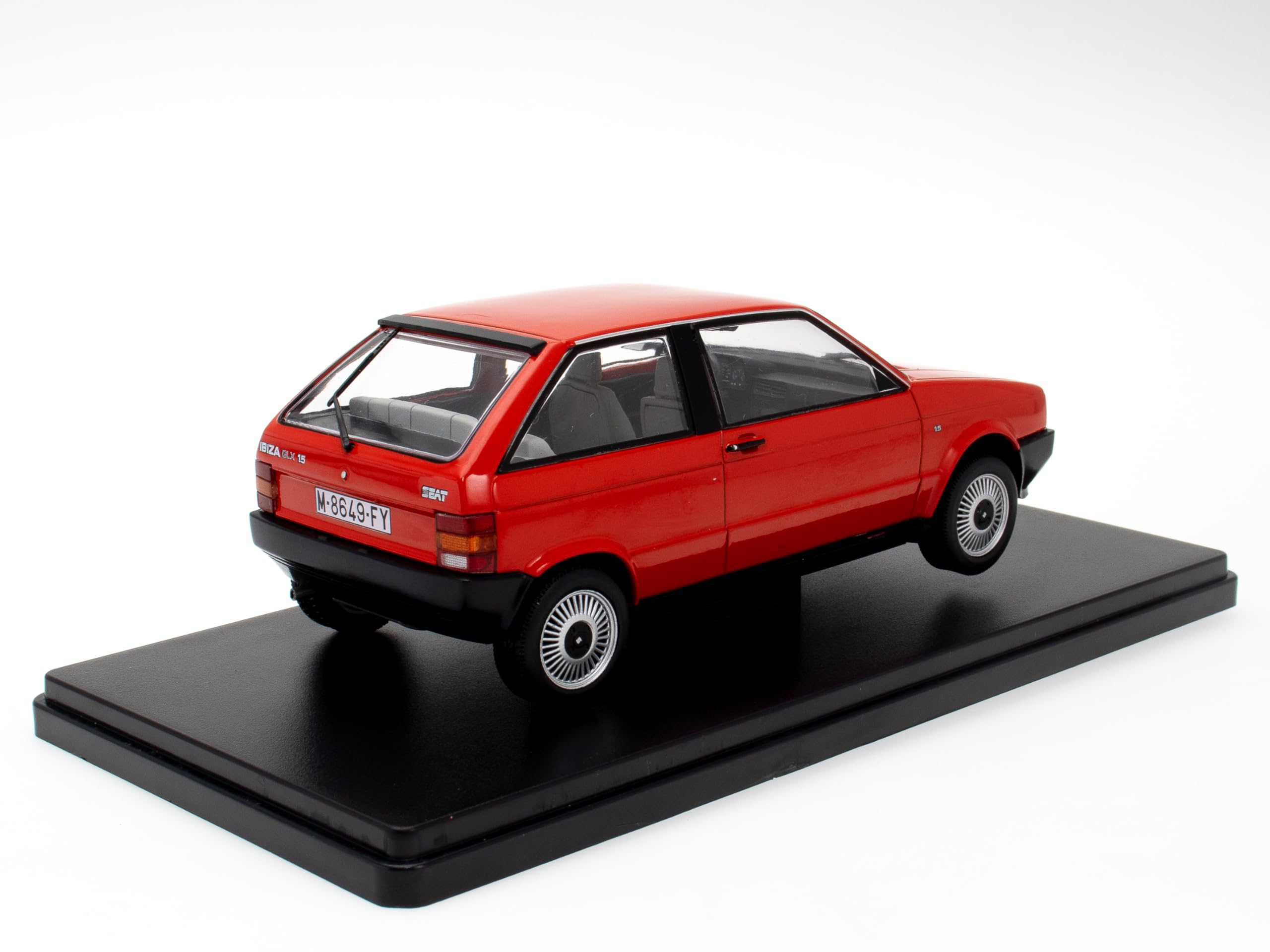 OPO 10 - Seat Ibiza MK1 1984-1/24 Coche Miniatura de colección VC025