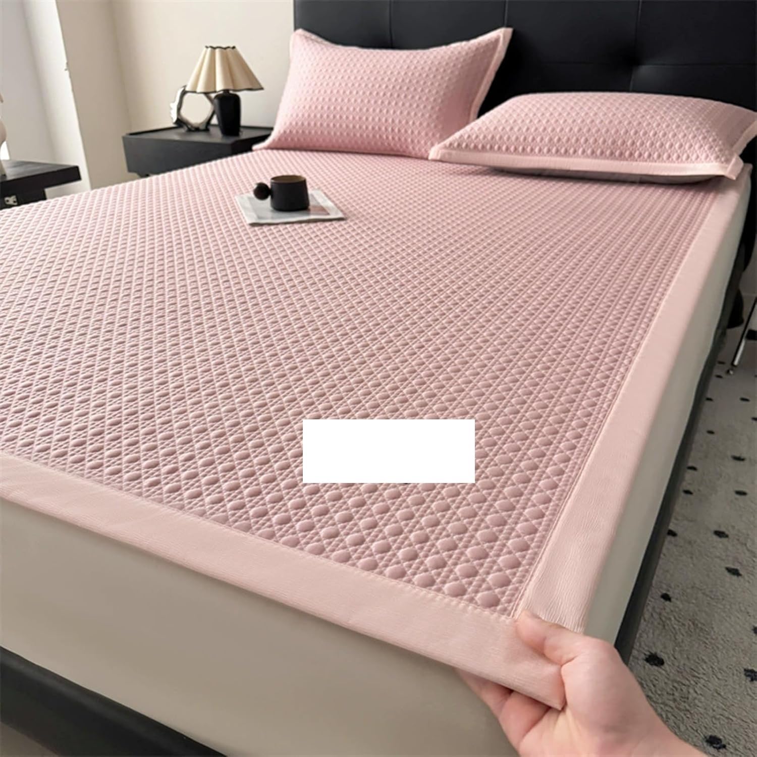 Ice Silk Mattress Topper ， Ice Silk Sleeping Mat 2 Pillowcases, Elastic Straps, Aromatic, Multicolor, Multiple Sizes(Pink,200x220cm)