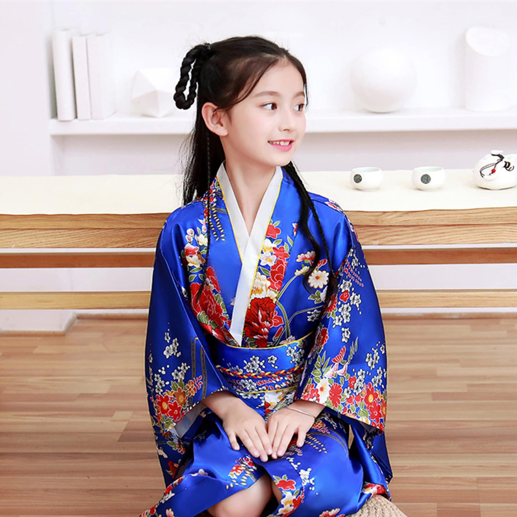 Kimono Japonais pour Filles,Robe Yukata Japonaise,Robe Kimono Satin pour les Enfants,Robe de Soirée de Jeu de Rôle Anime pour les Filles avec Eventail Pliant et Chaussettes Tabi