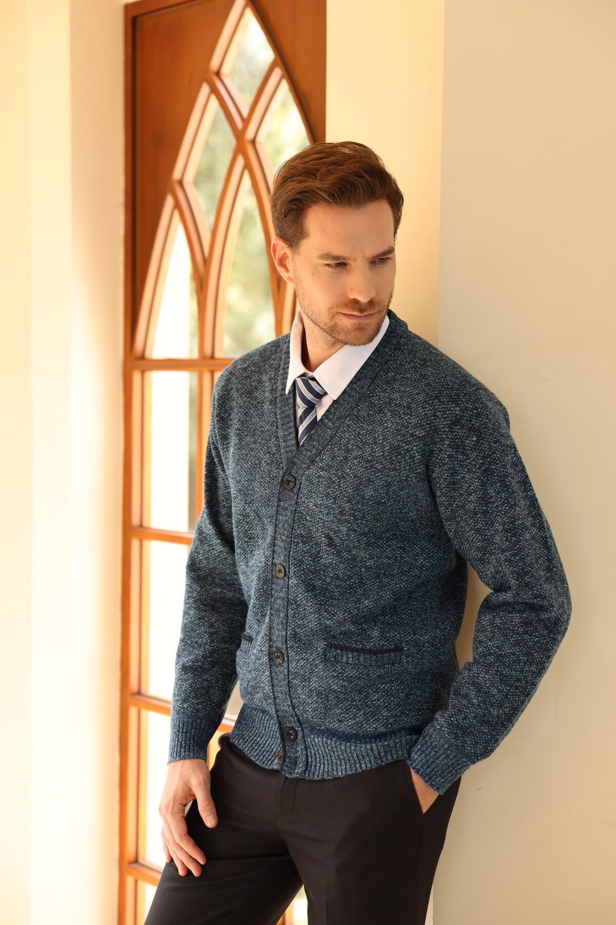 Cárdigan para Hombre con Cuello en V Forrado Botones de Punto Grueso Chaqueta de transición cálida