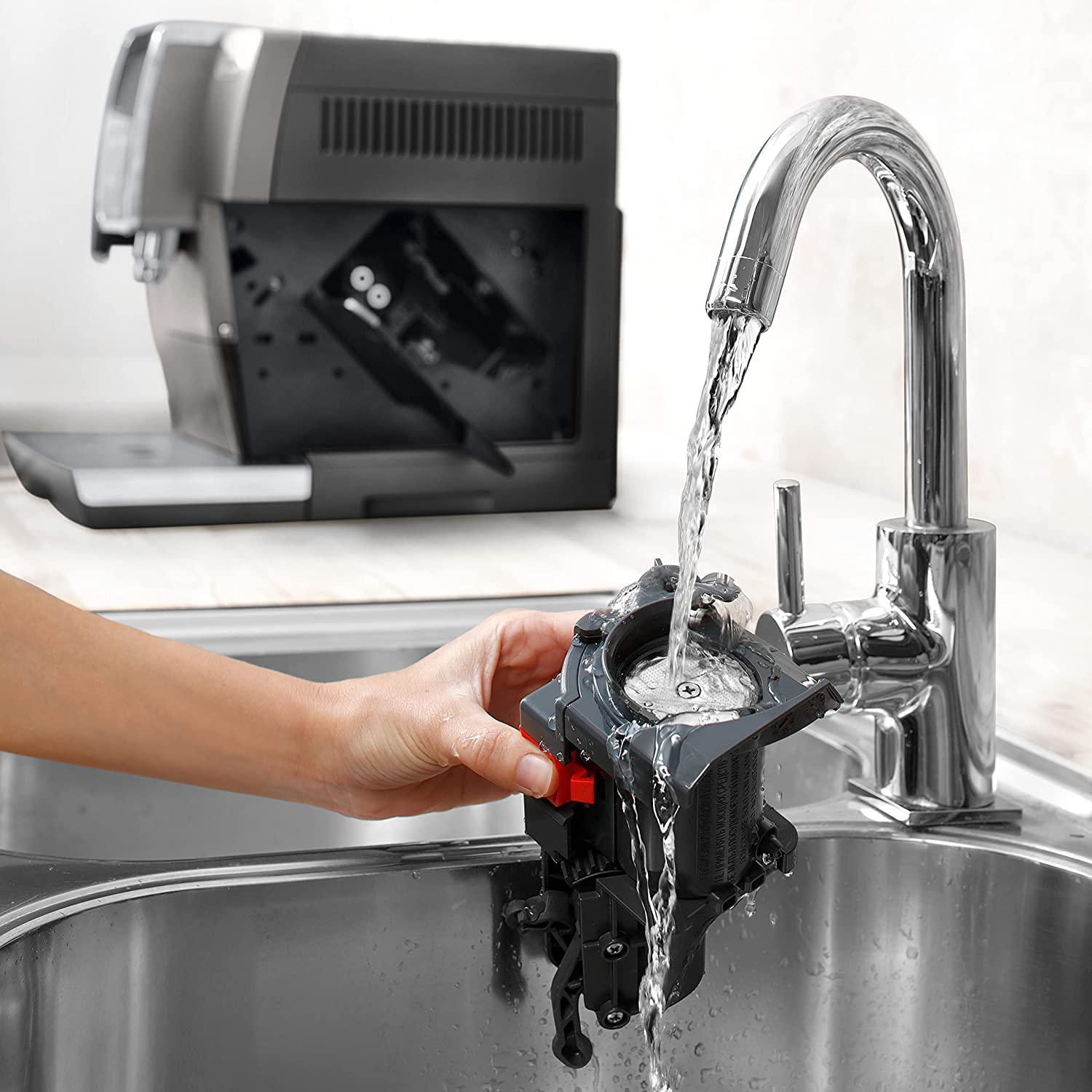 De'Longhi Dynamica Plus ECAM372.95.TB Ekspred do Kawy, Tytanowo Czarny, Automatyczny System Spieniania Mleka, Kolorowy Ekran Dotykowy, Szeroka Gama Napojów, Łatwa Personalizacja, Stalowy Młynek