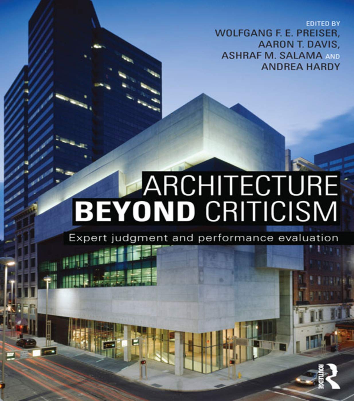 Architecture Beyond Criticism livre sur l'évaluation de performance et jugement d'expert