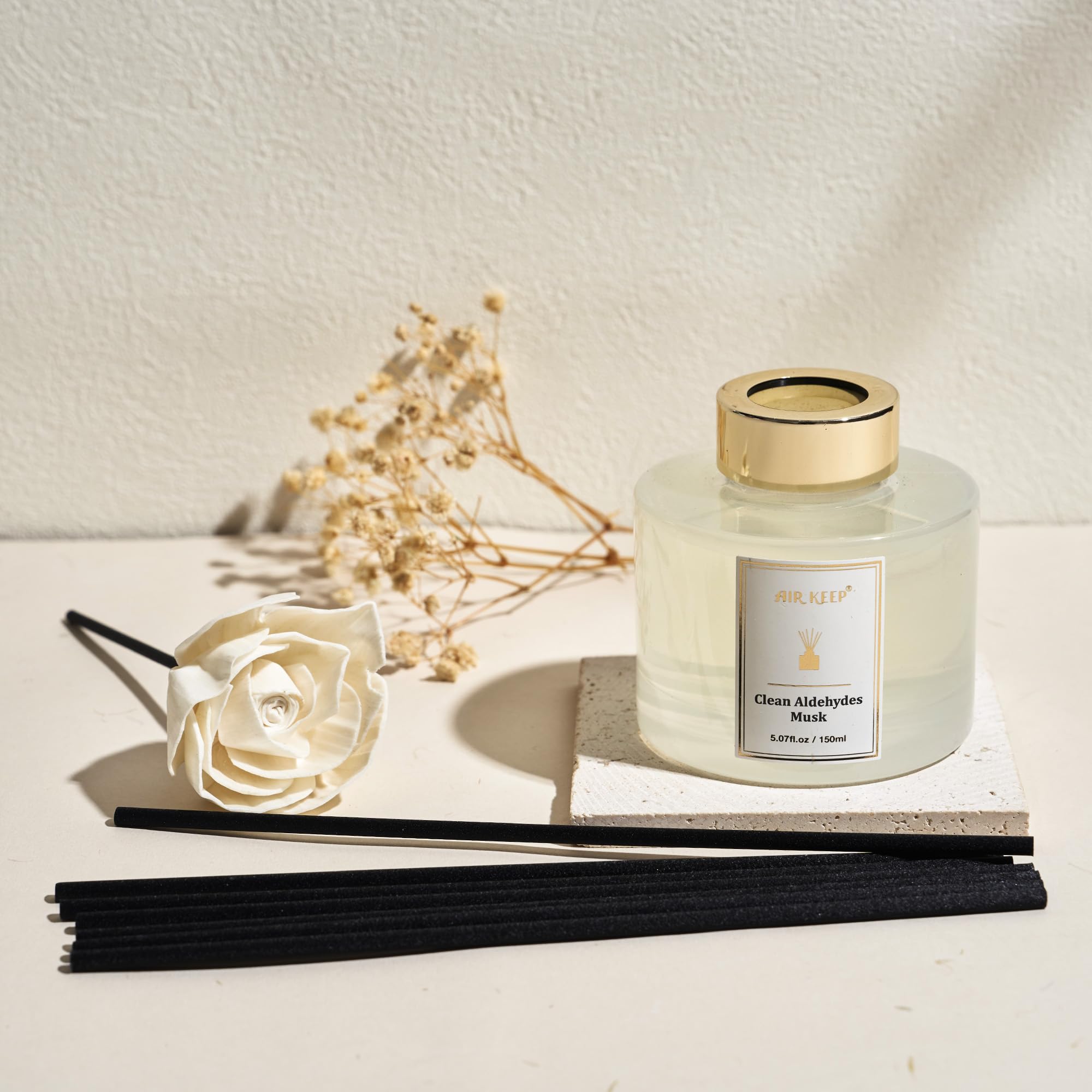 Airkeep Flower Reed Diffusers Set, 5.07 oz Clean Aldehydes Musk Scented Oil Diffuser with 8 Reed Sticks, Home Fragrance Diffuser Gift Set for Bathroom & Office Decor 150ml