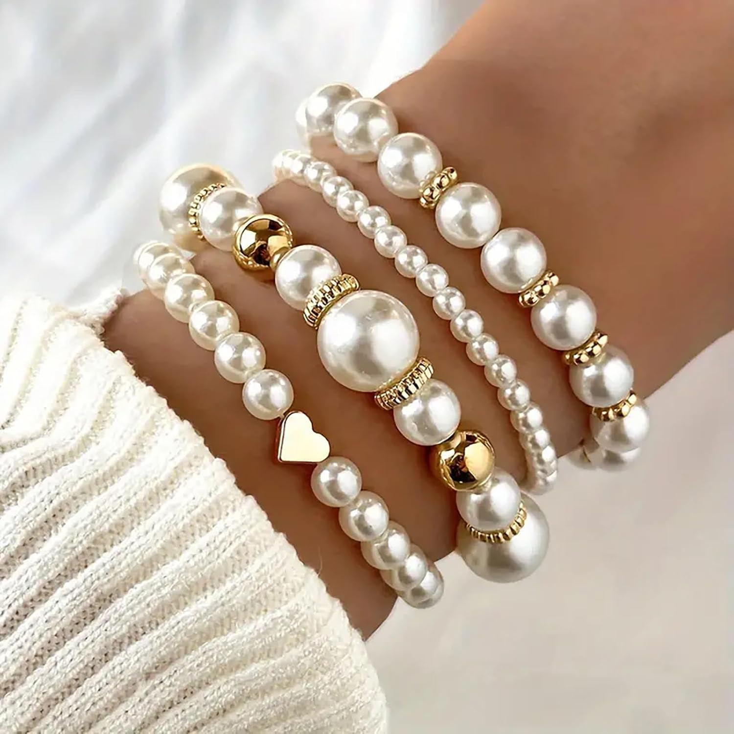 Cute Jewelry: Elegant Layered Pearl Bracelets Set for Women