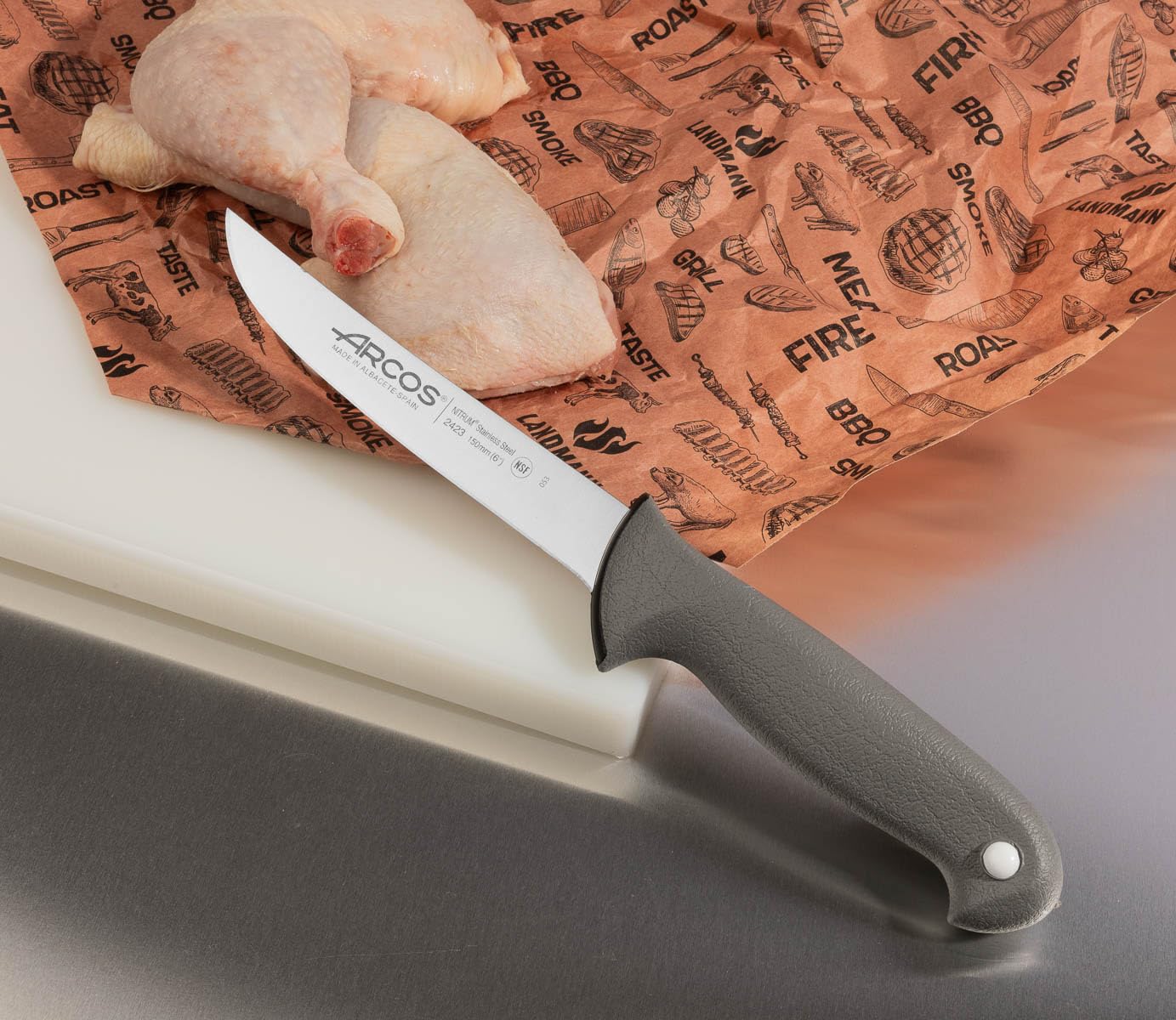 Arcos Cuchillo deshuesador Acero Inoxidable Nitrum 150 mm, Profesional para carnicero, Mango ergonómico polipropileno, Plateado