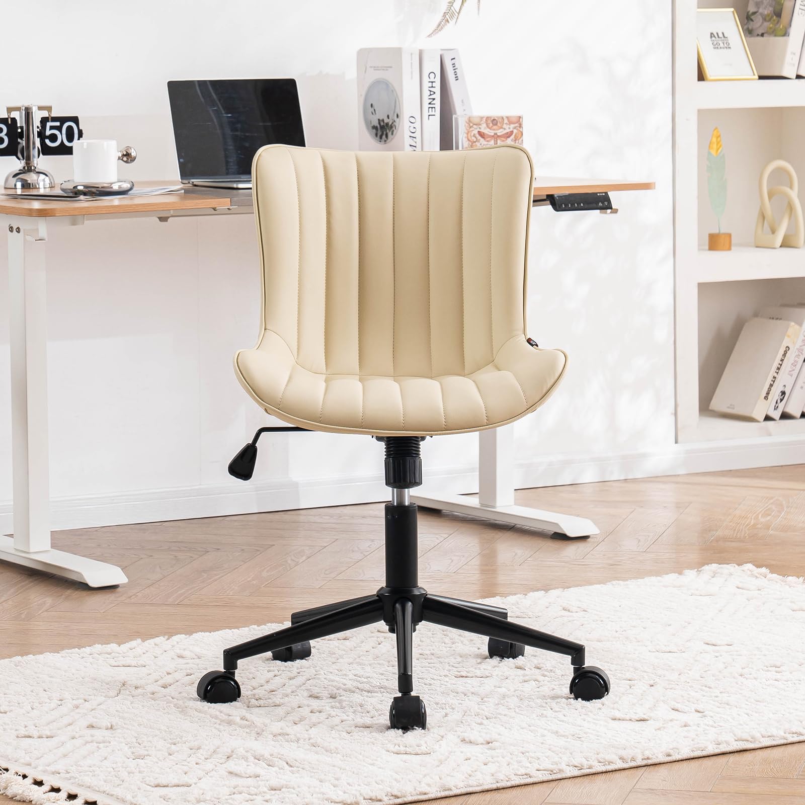YOUTASTE Silla de Oficina Ergonomica, Silla Giratoria sin Reposabrazos, Silla de Escritorio Regulable en Altura, Silla de Ordenador para Oficina en Casa, Cómoda, Beige