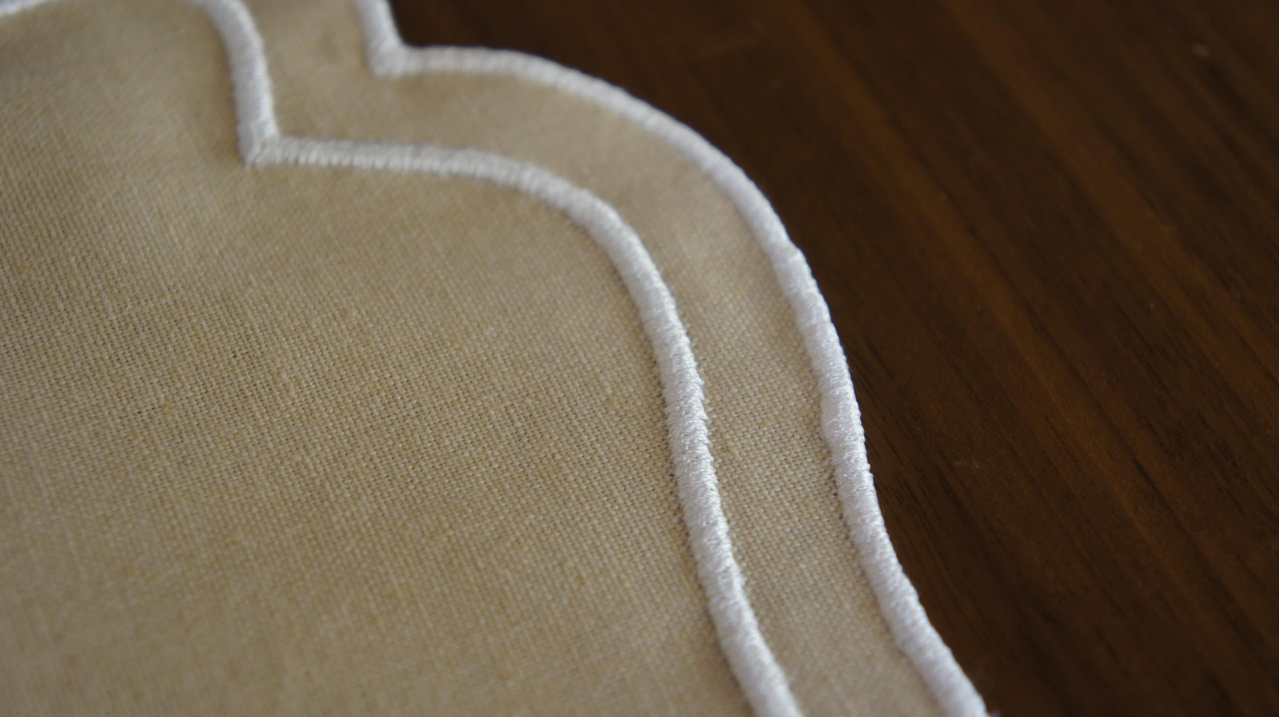 Set 6 Tovagliette Tessuto Ricamo Ondulato, Beige