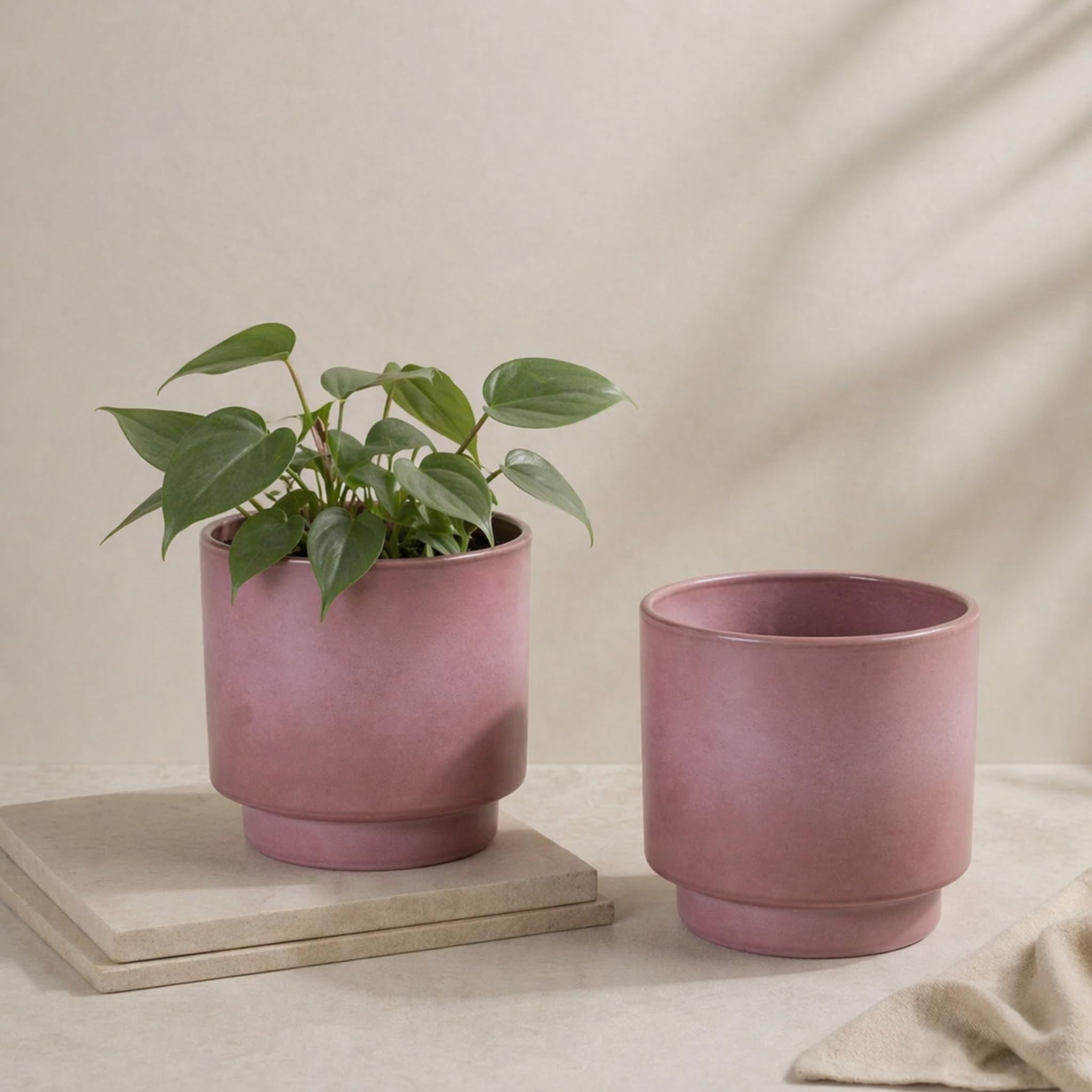 Matches21 Home & Hobby Antique Pink Set Of 2 Ceramic Flower Pots Diameter 10.5 X 10.5 Cm In Dusky Pink - Timeless Planters With Base