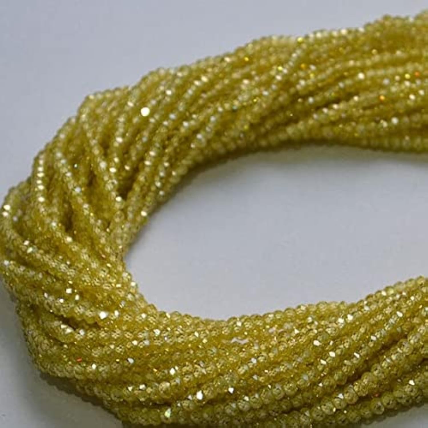Zircon de 3mm citron micro-facetté pour réparer et personnaliser vos bijoux ternis