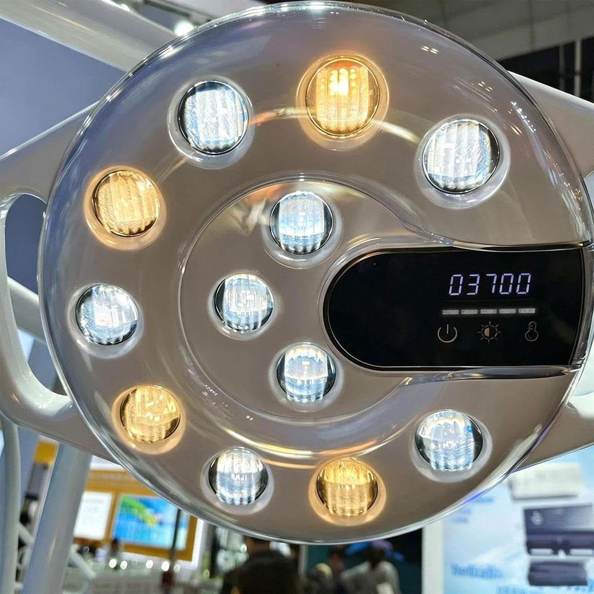 Lampa stomatologiczna LED badań chirurgicznych,wyświetlacz LCD i 12 świateł