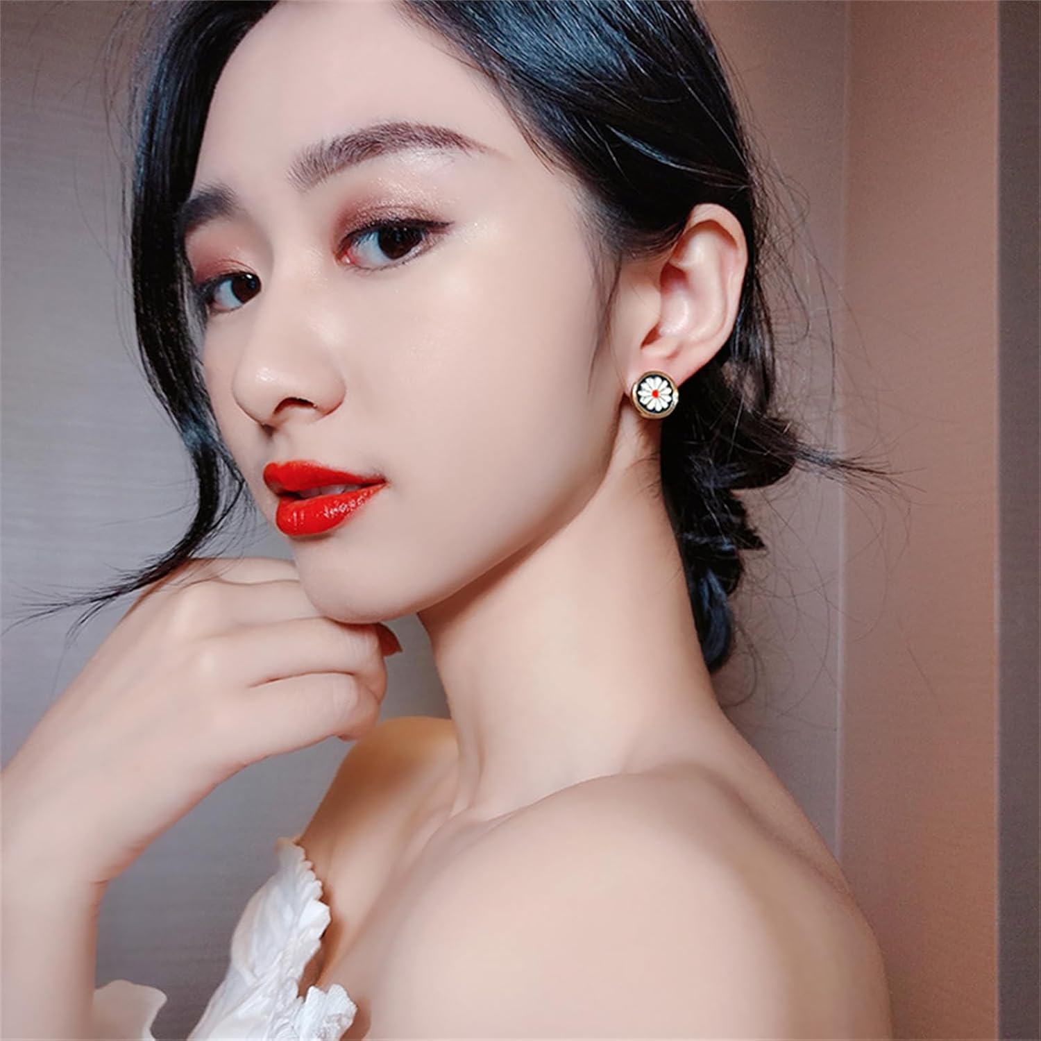 Daisy Flower Stud Earrings Enamel Cute Daisy Little Sun Flower Hoop Earring Lucky Flowers Valentine's Day Jewelry for Women - Image 4