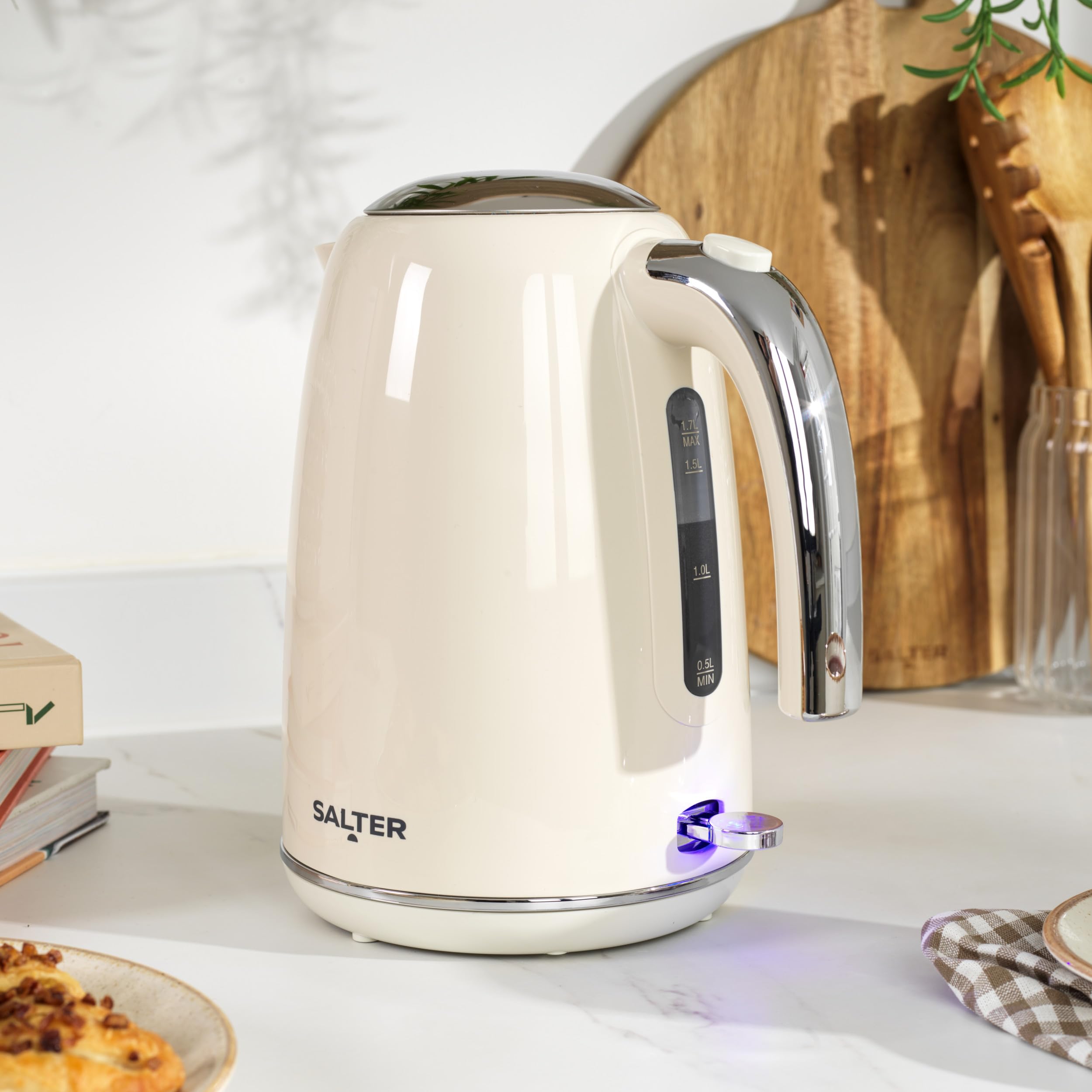 Bollitore Salter Retro 1.7 L – Ebollizione Rapida da 3KW, Base a 360°, Filtro Anticalcare Rimovibile, Finestra di Livello Acqua, Indicatore Luminoso, Sensore a Secco e Spegnimento Automatico, Crema
