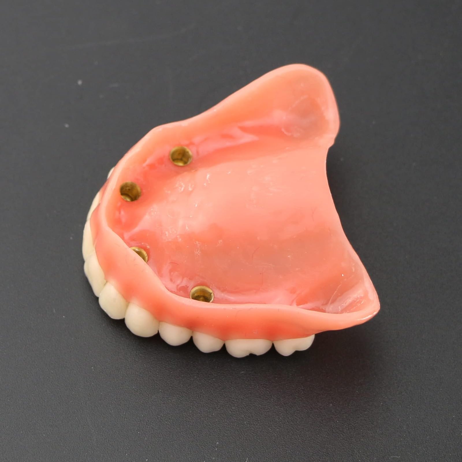 Modelo de dientes para implantes dentales tipodonto, rosa transparente, restauración de implantes dentales tipodonto, sobredentadura, 4 implantes, superior, demostración para estudio y enseñanza.