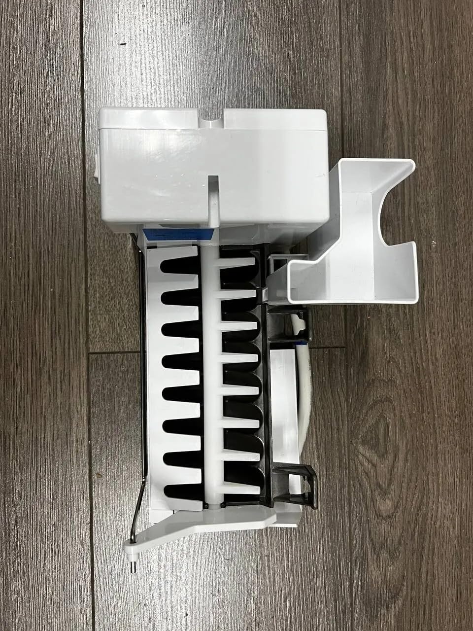 675261 00675261 Refrigerator Icemaker Compatible for Bosch Replaces 00675261, AP4483635, 1562110, AH3482461 Ice Maker