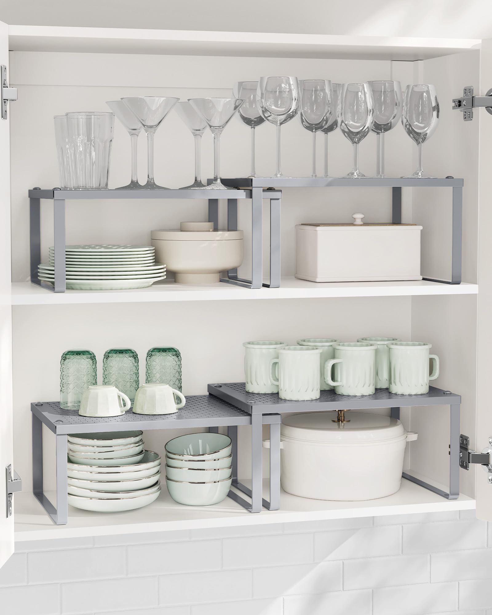 SONGMICS Scaffale Portaspezie, Set di 4 Organizzatori da Cucina Espandibili, Scaffale da Cucina Impilabile, Metallo, Argento KCS006S01