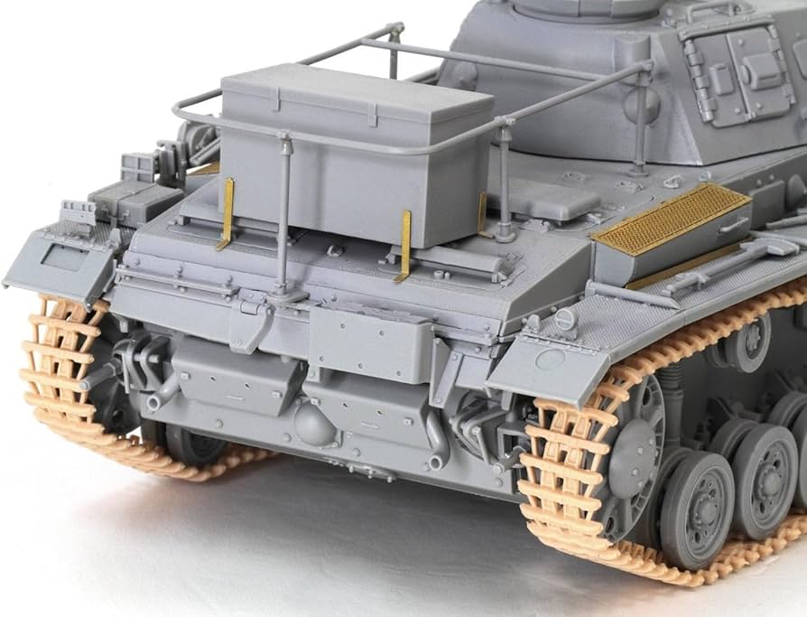 Amazon | ドラゴン 1/35 第二次世界大戦 ドイツアフリカ軍団 3号
