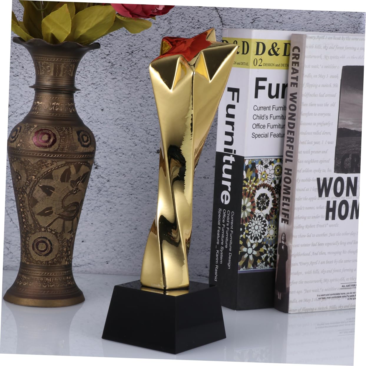Goldene Auszeichnungstrophäe aus Kunstharz mit Stern Design Kreative Partytrophäe als Spielpreis Belohnung für Sportbankette